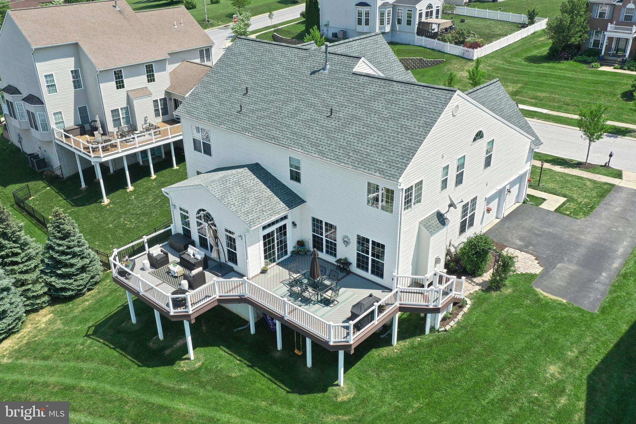 LOGANS RESERVE - Residential