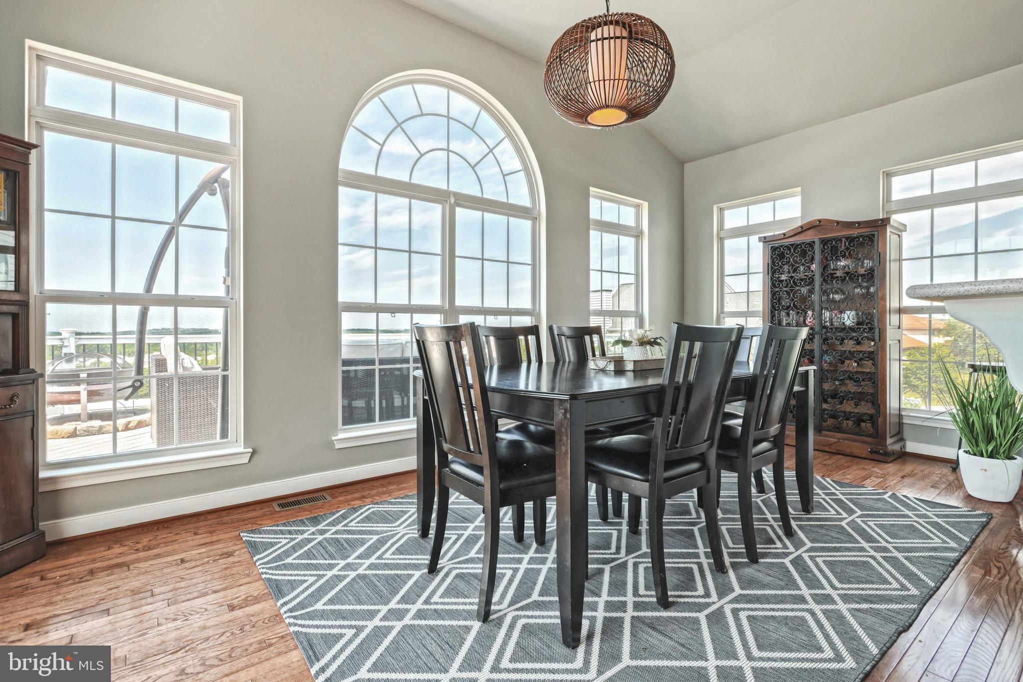 LOGANS RESERVE - Residential