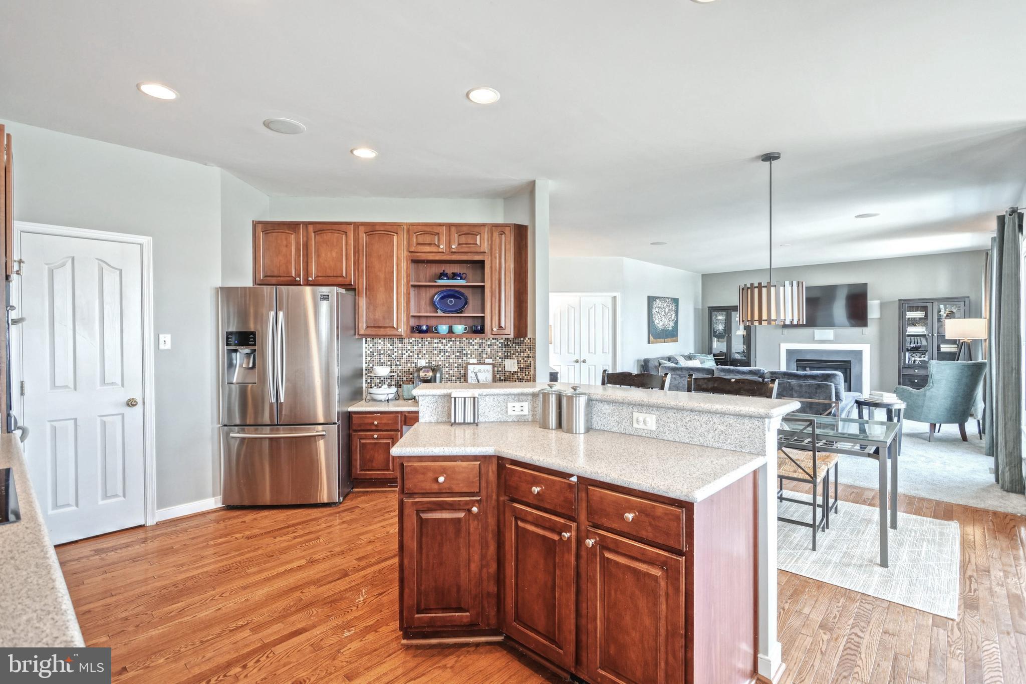 LOGANS RESERVE - Residential