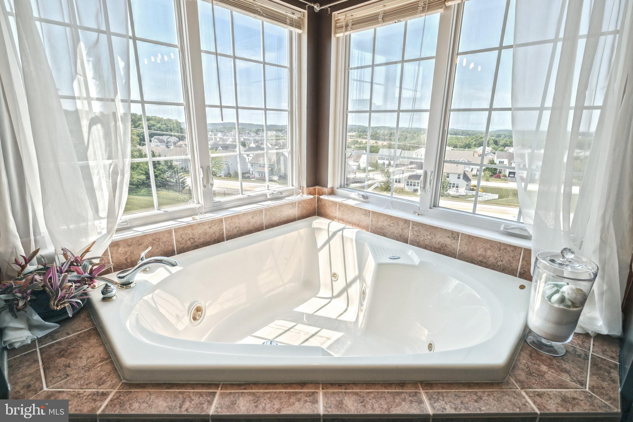 LOGANS RESERVE - Residential