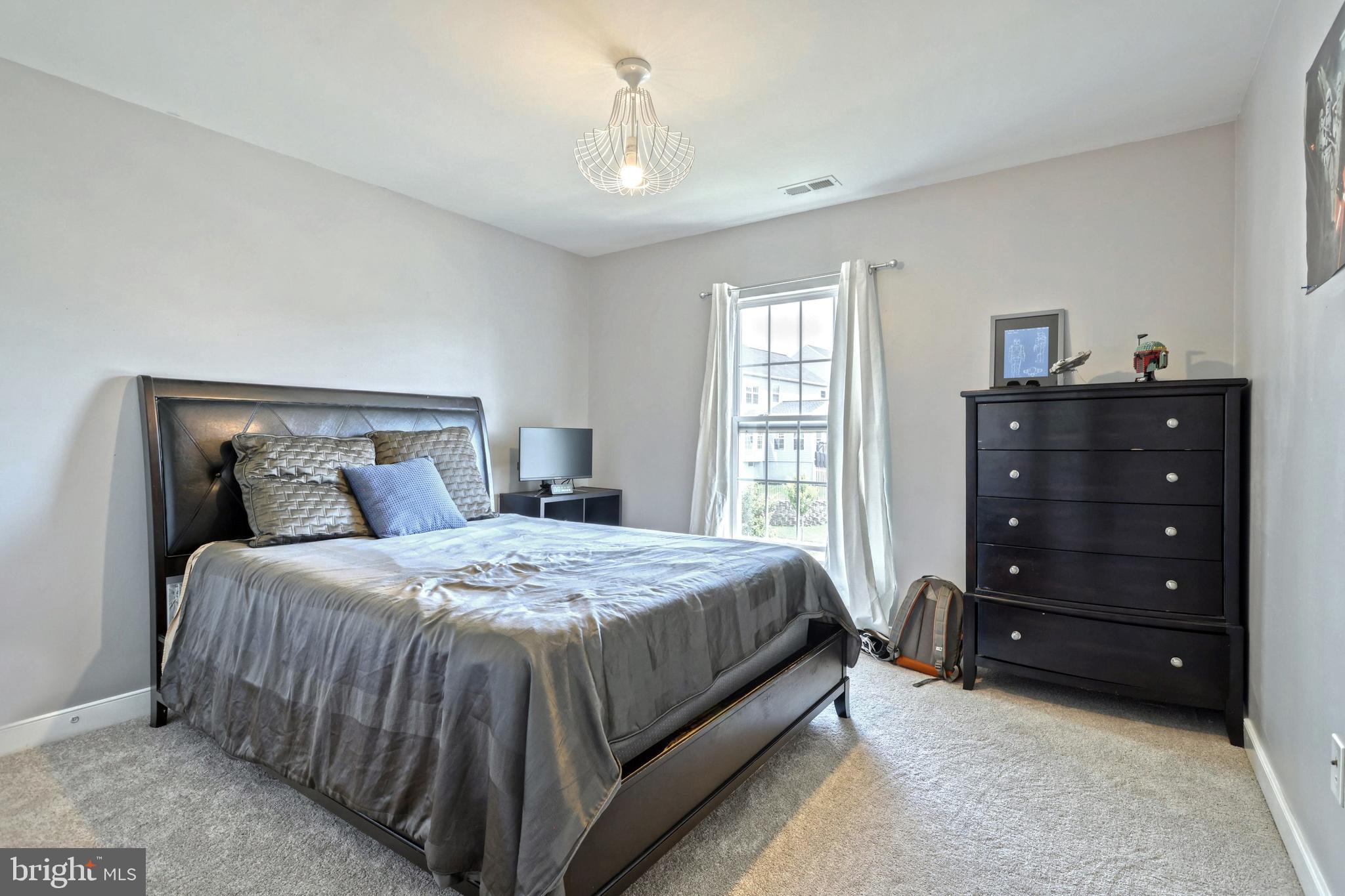 LOGANS RESERVE - Residential