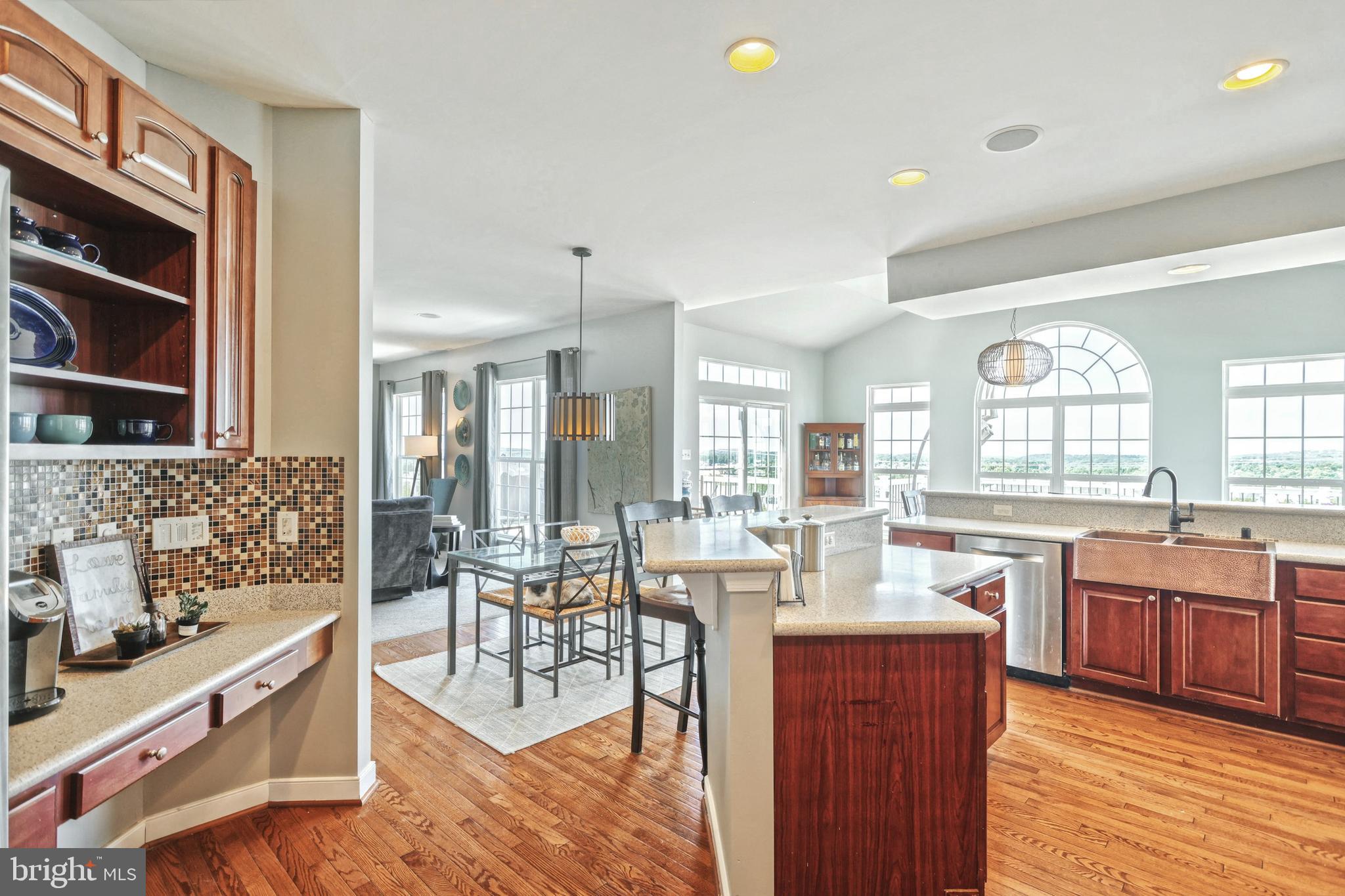 LOGANS RESERVE - Residential