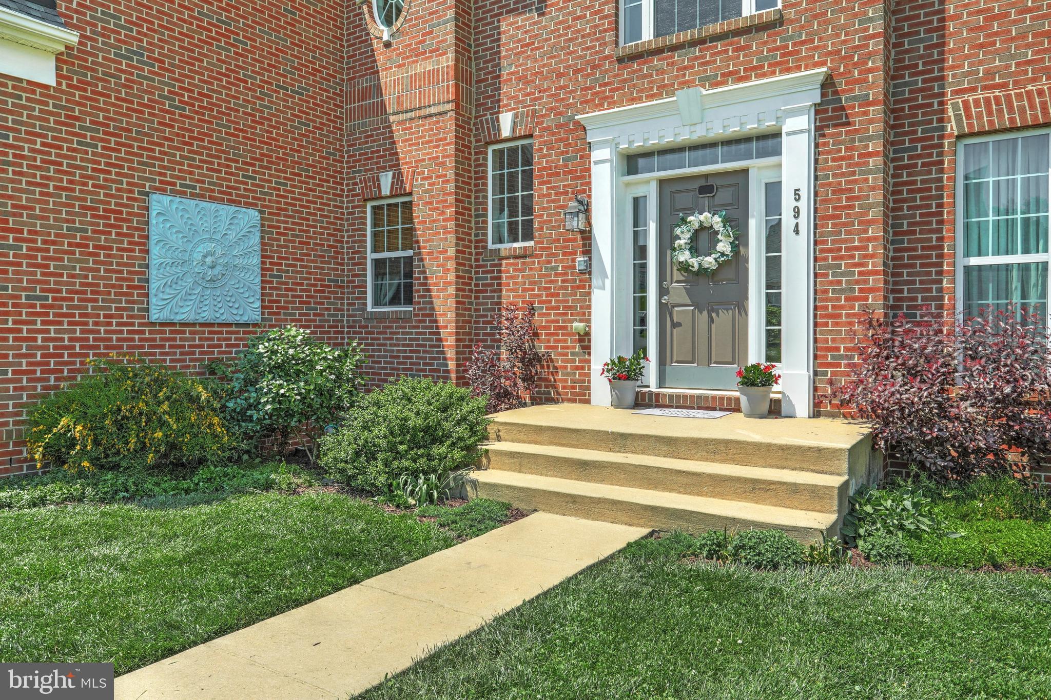 LOGANS RESERVE - Residential