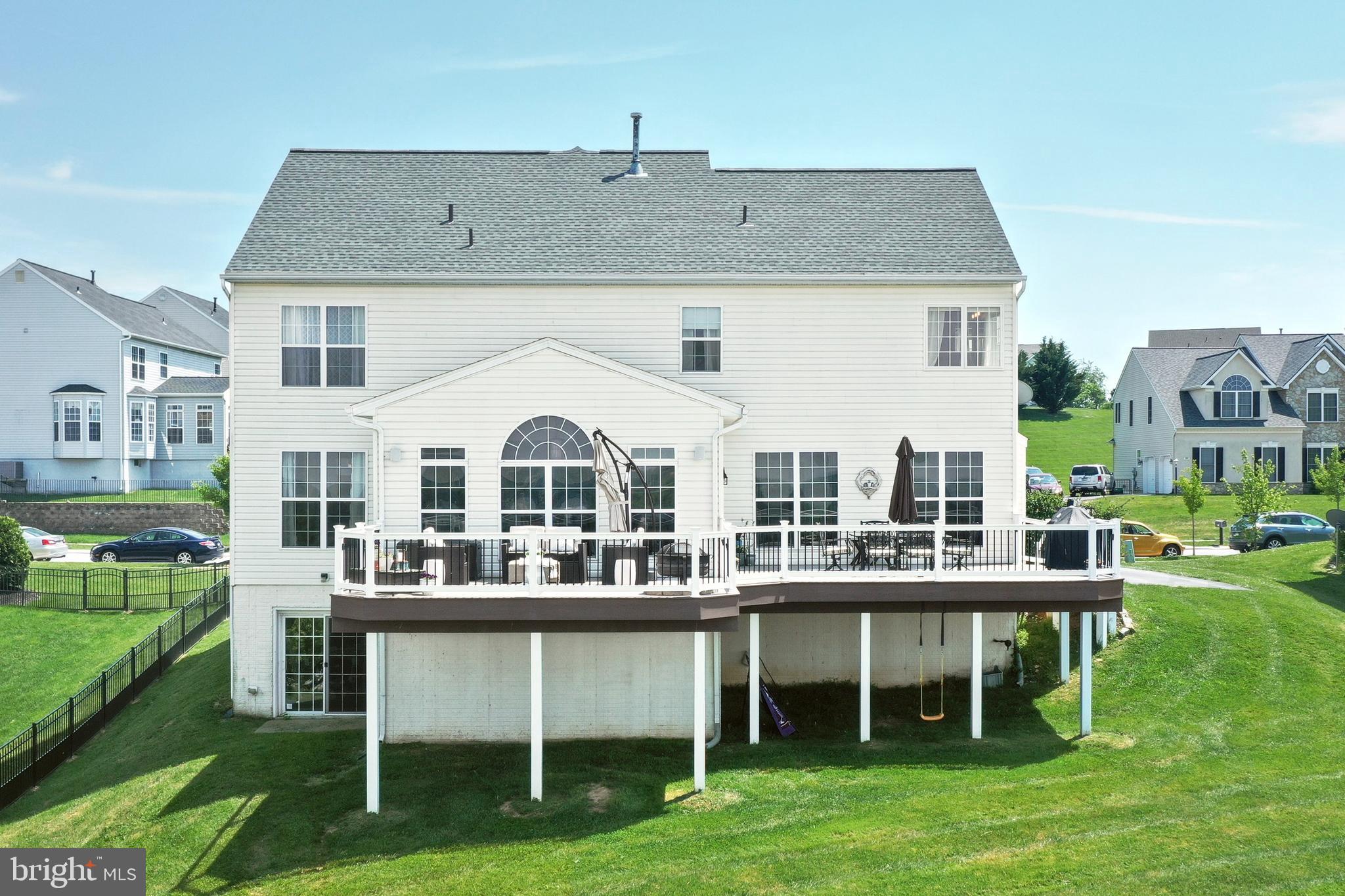 LOGANS RESERVE - Residential