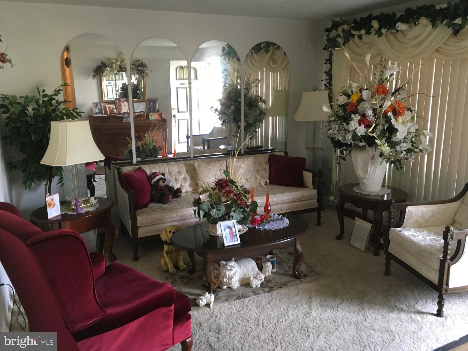 WELLS MANOR - Residential