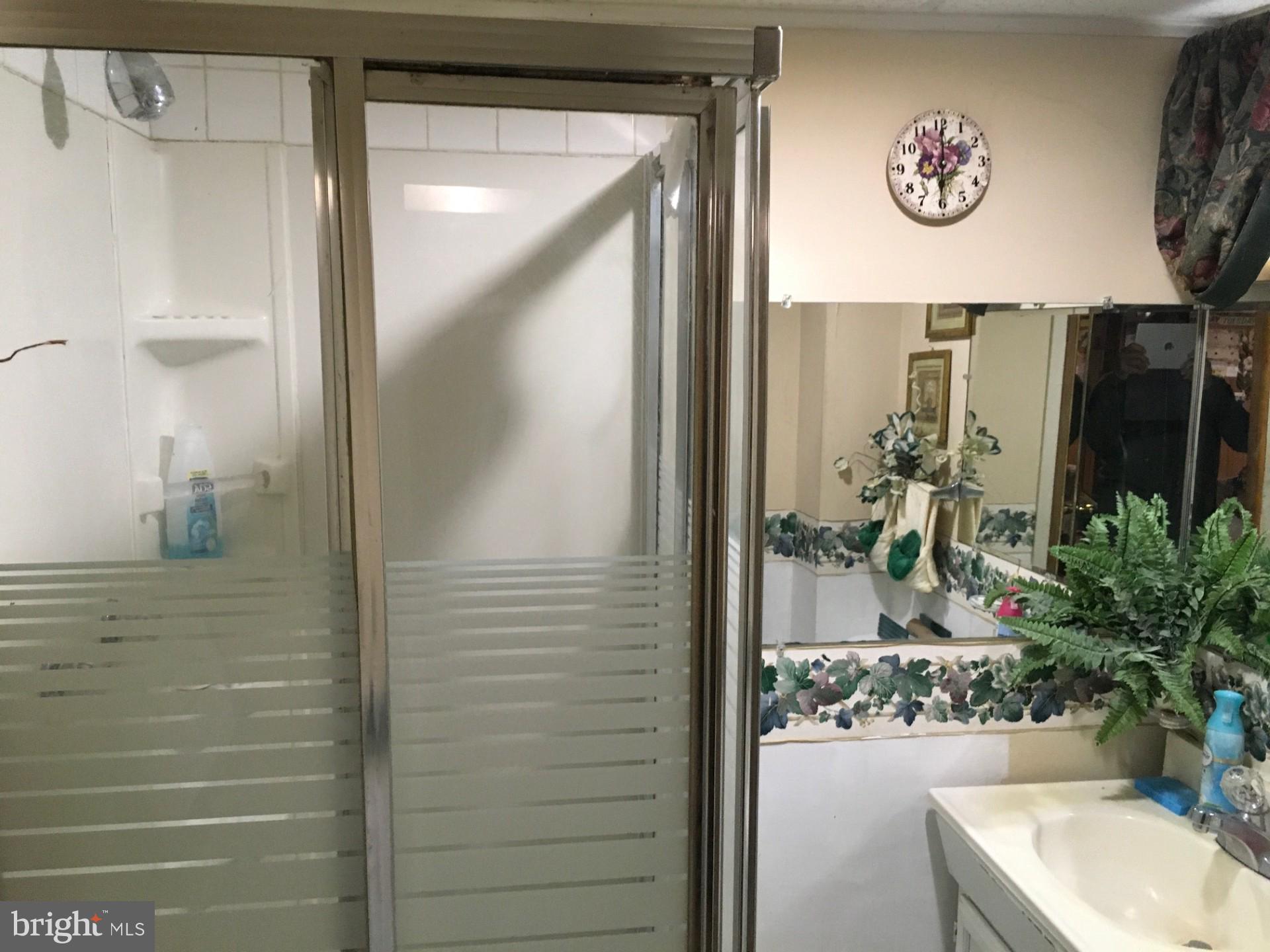 WELLS MANOR - Residential