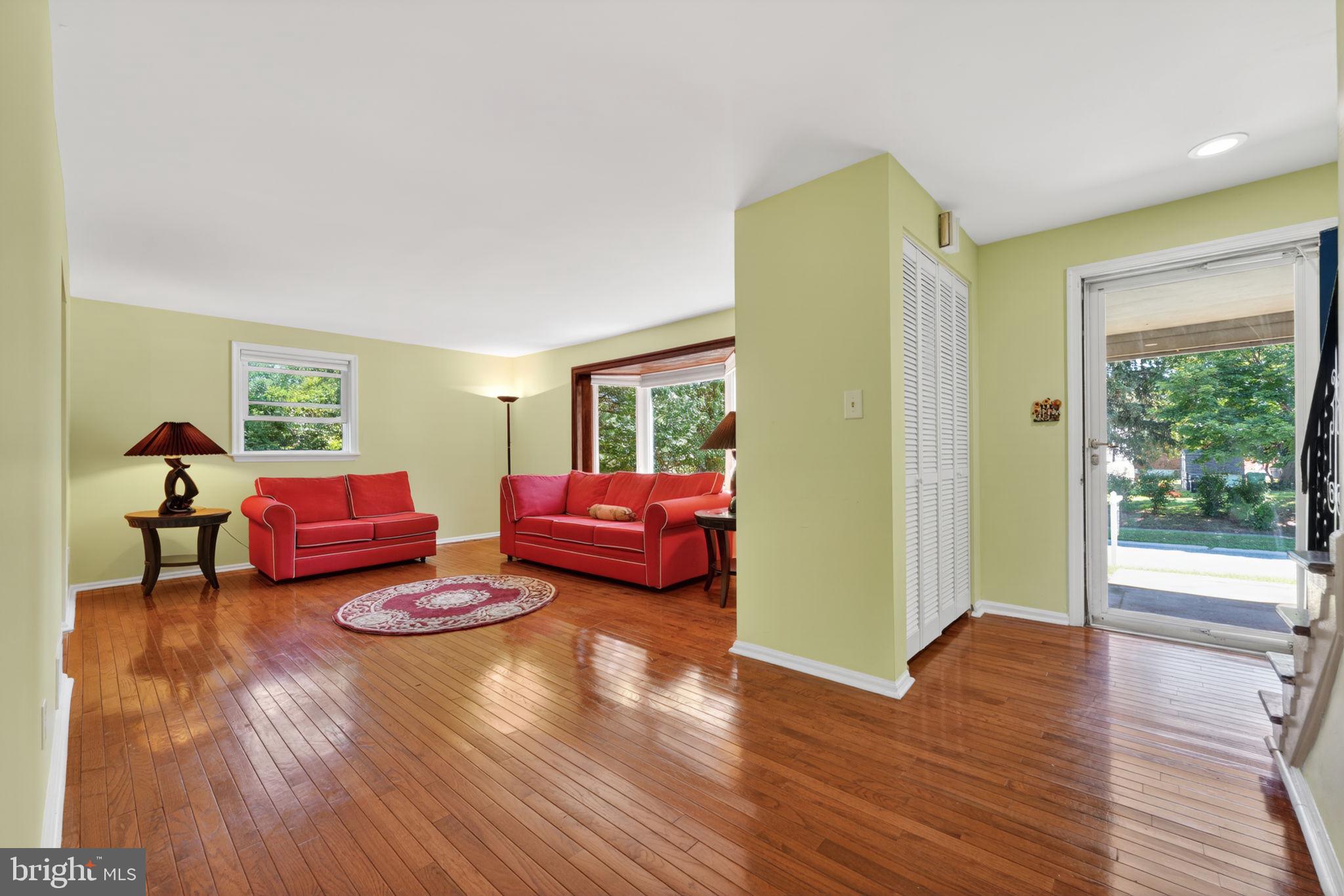 1102 JANICE DRIVE