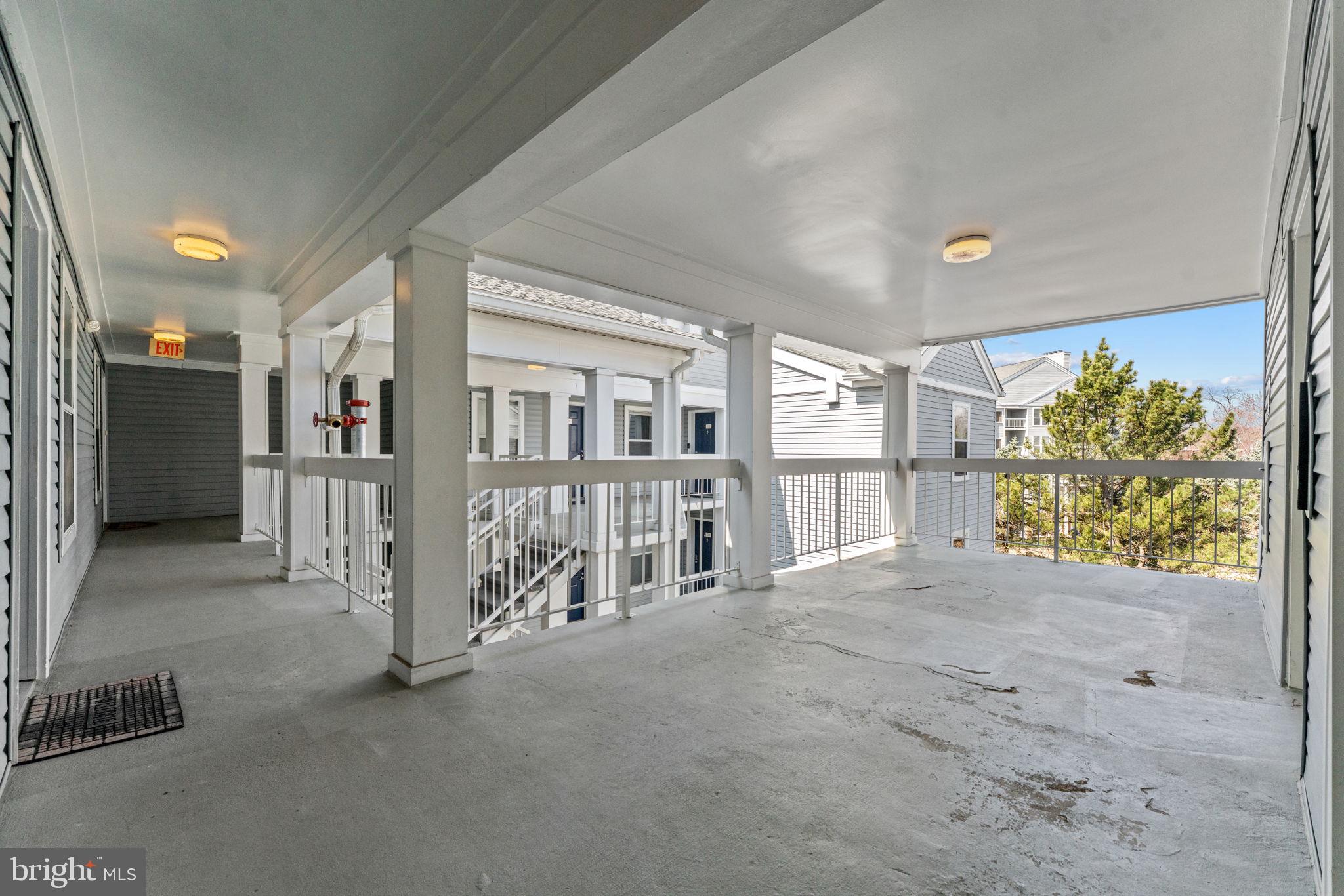 FOUR WINDS AT OAKTON - Residential