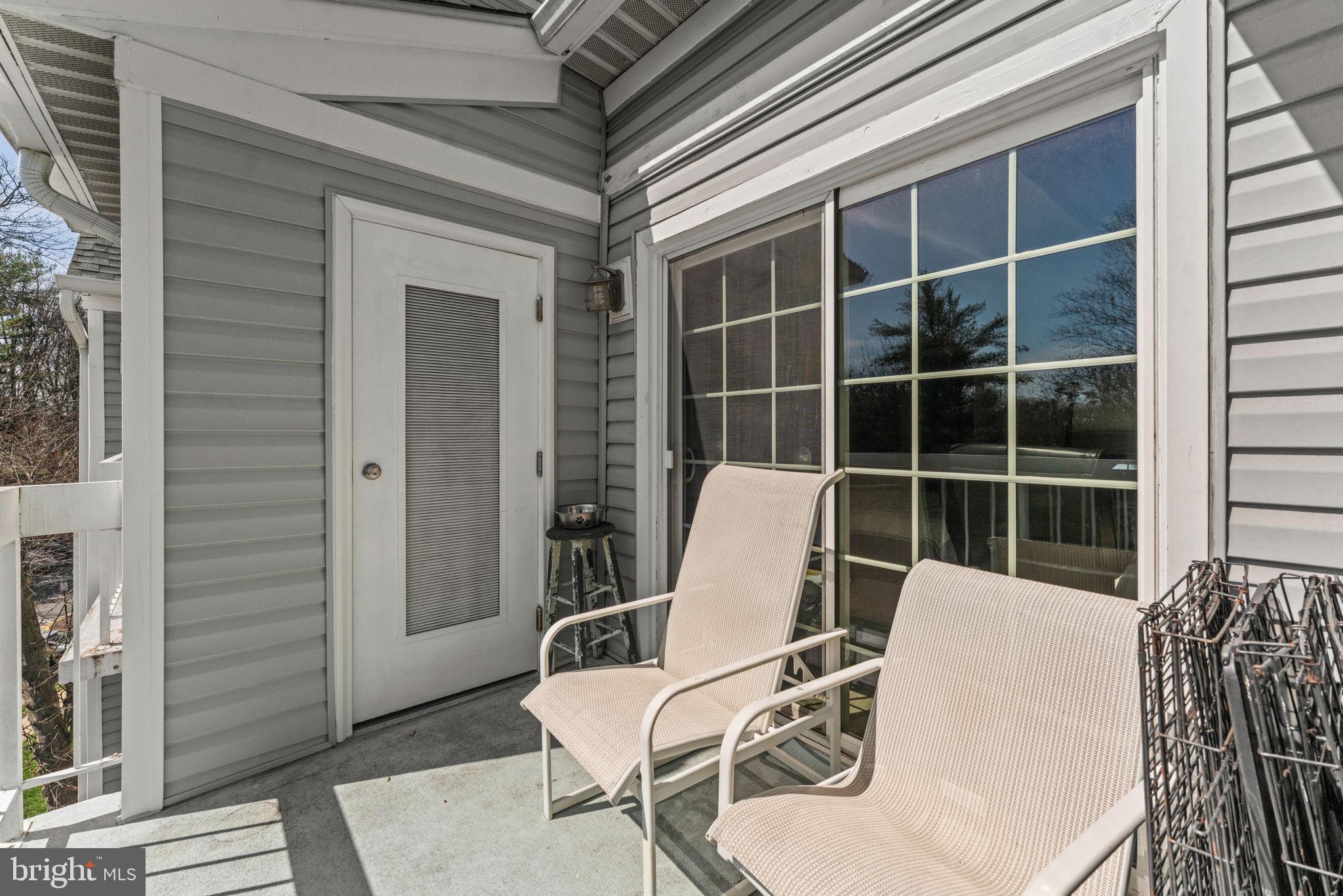 FOUR WINDS AT OAKTON - Residential