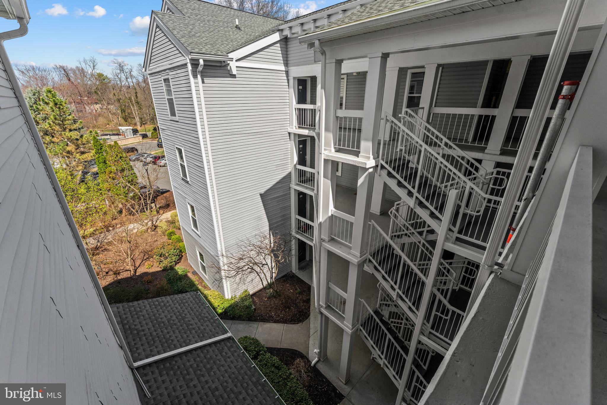 FOUR WINDS AT OAKTON - Residential