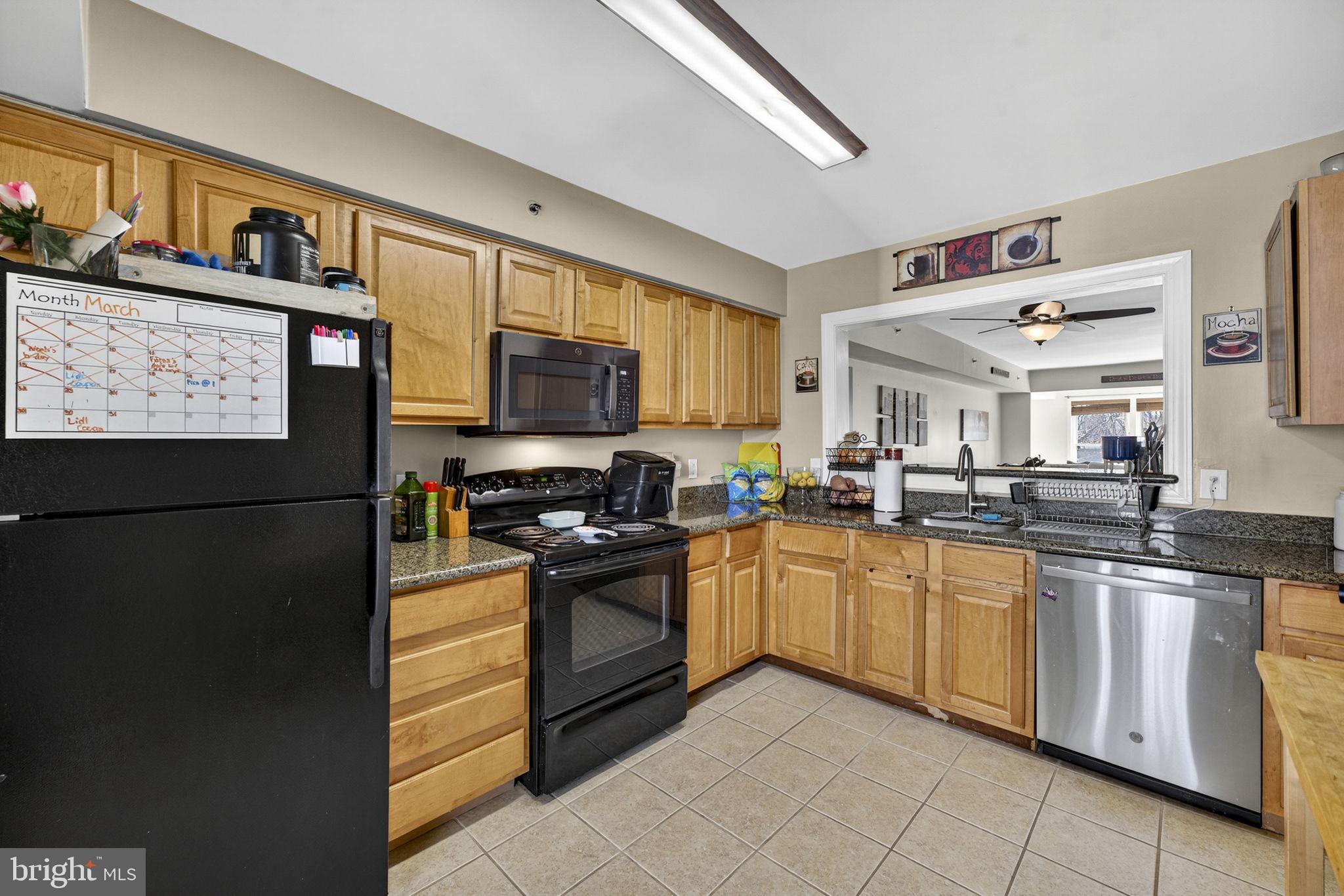 FOUR WINDS AT OAKTON - Residential