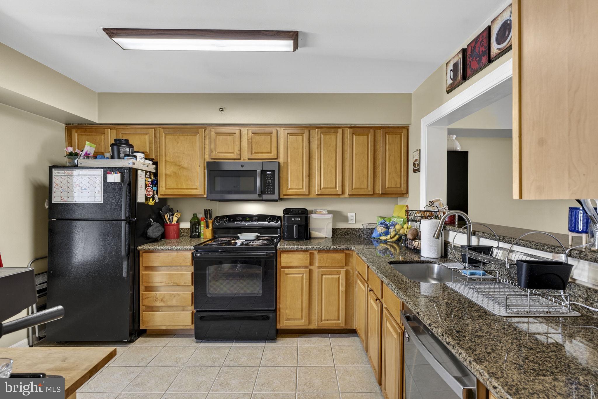 FOUR WINDS AT OAKTON - Residential