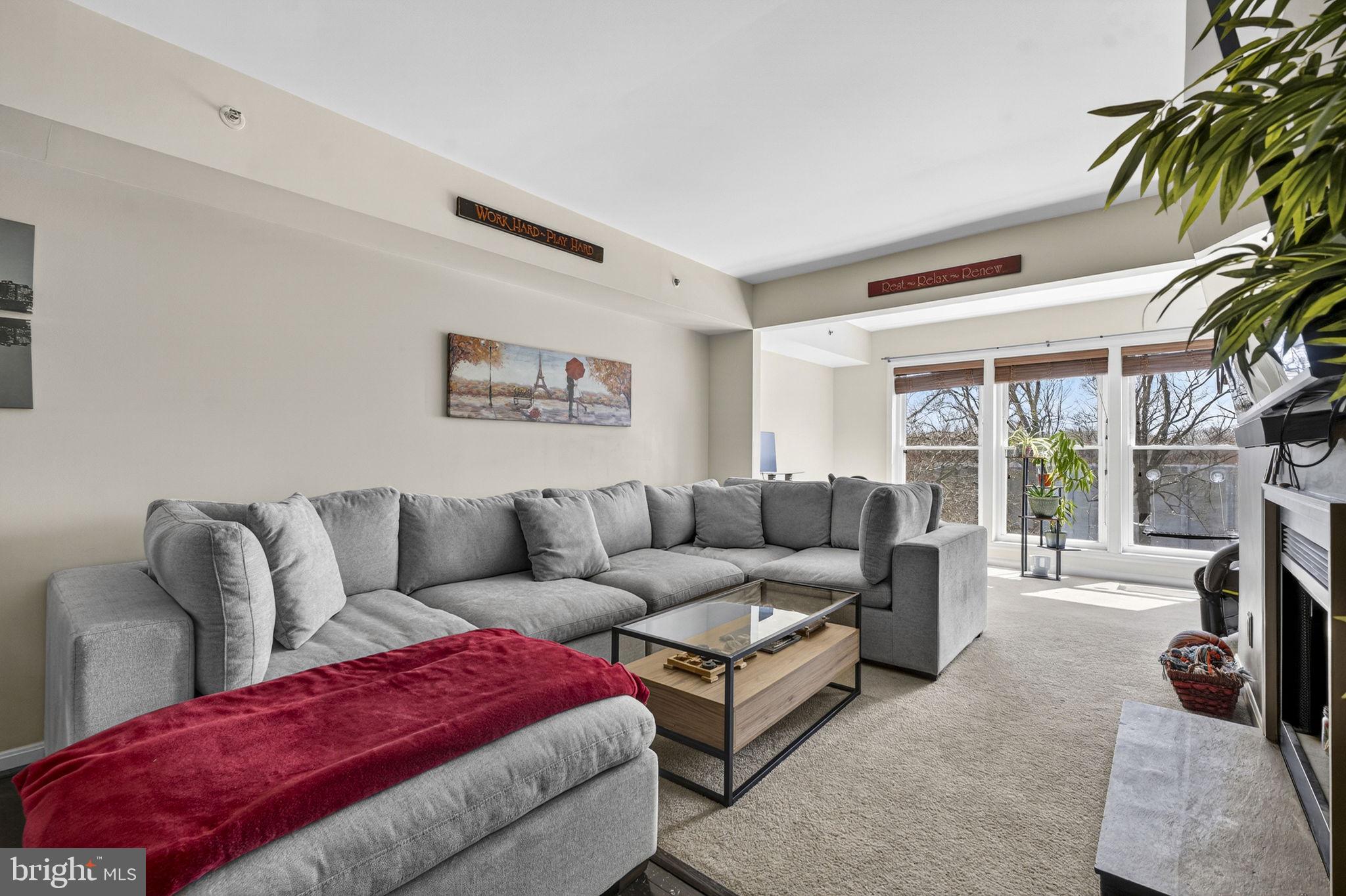 FOUR WINDS AT OAKTON - Residential