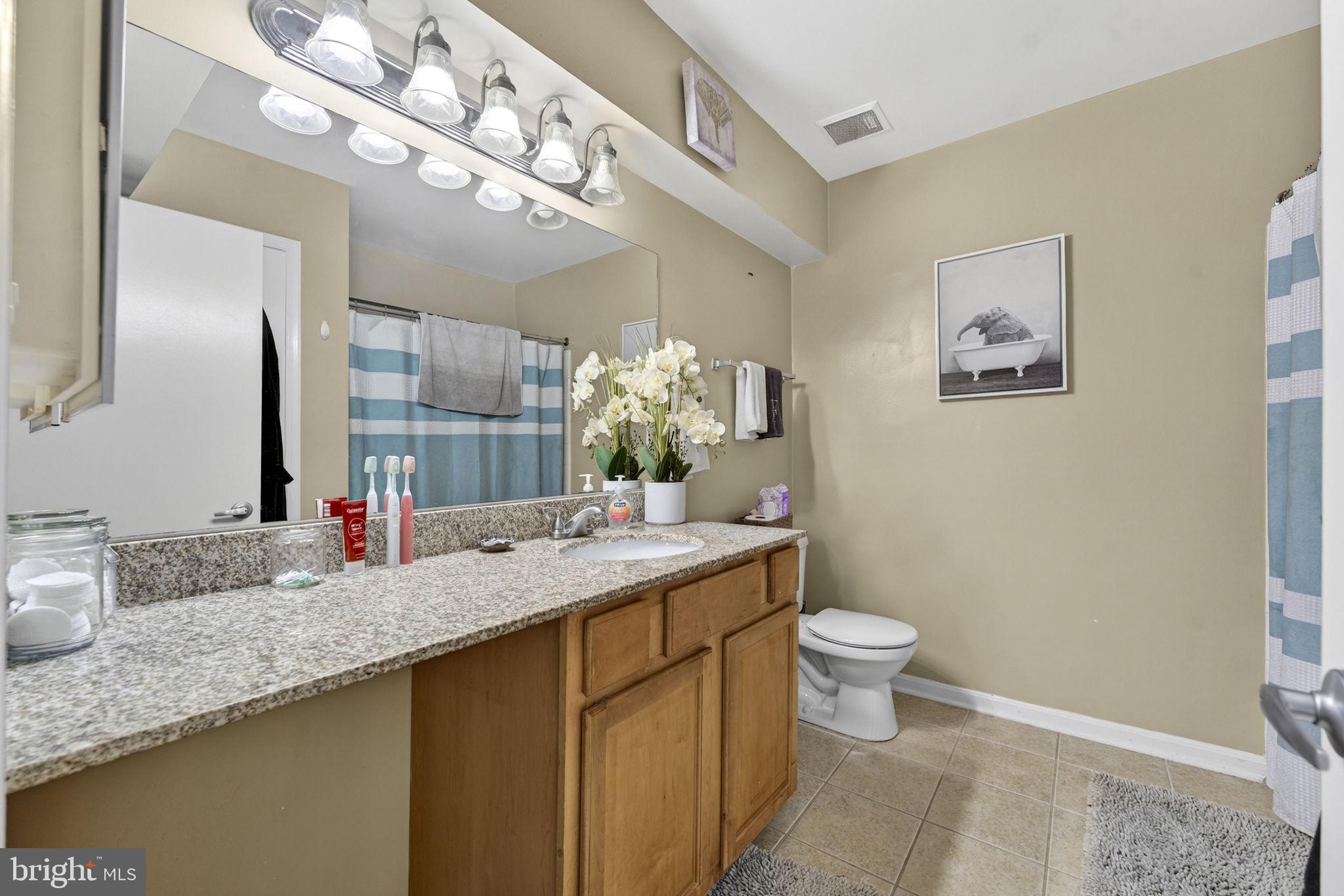 FOUR WINDS AT OAKTON - Residential