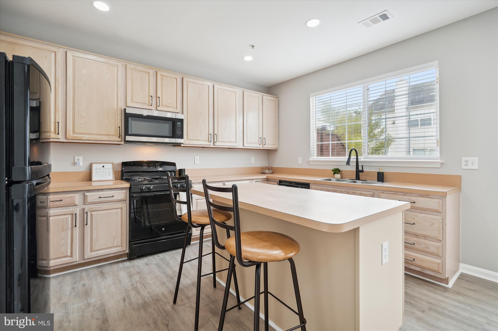 RUSSETT - Residential Lease