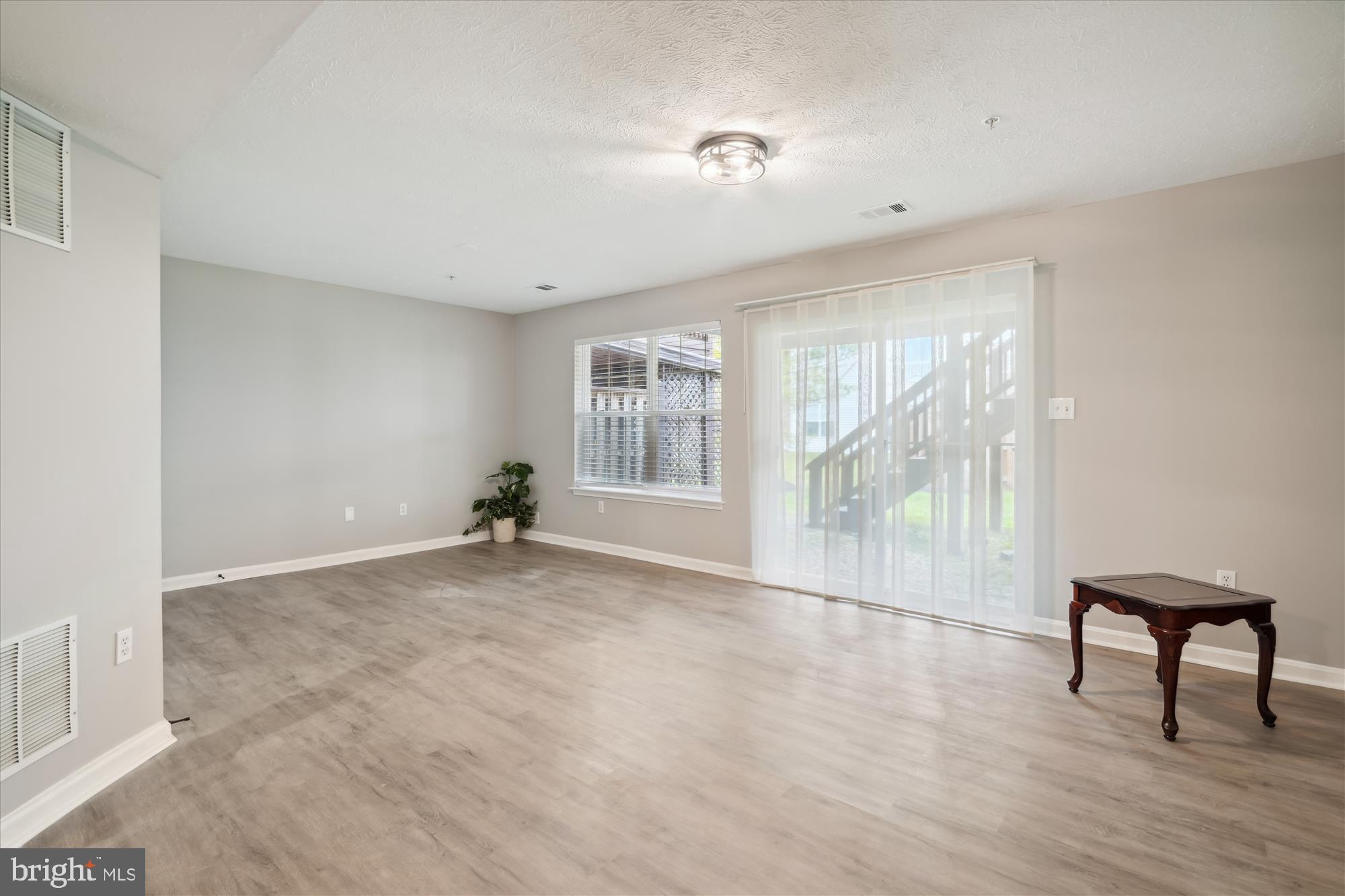 RUSSETT - Residential Lease