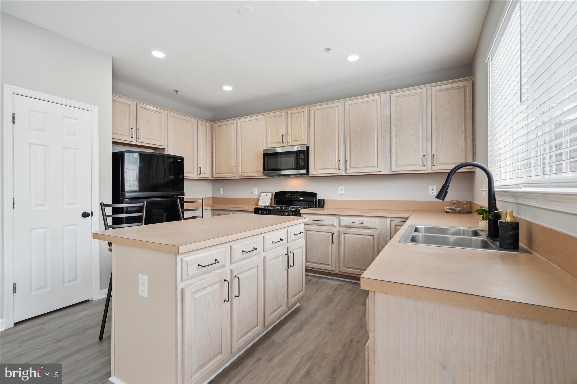 RUSSETT - Residential Lease