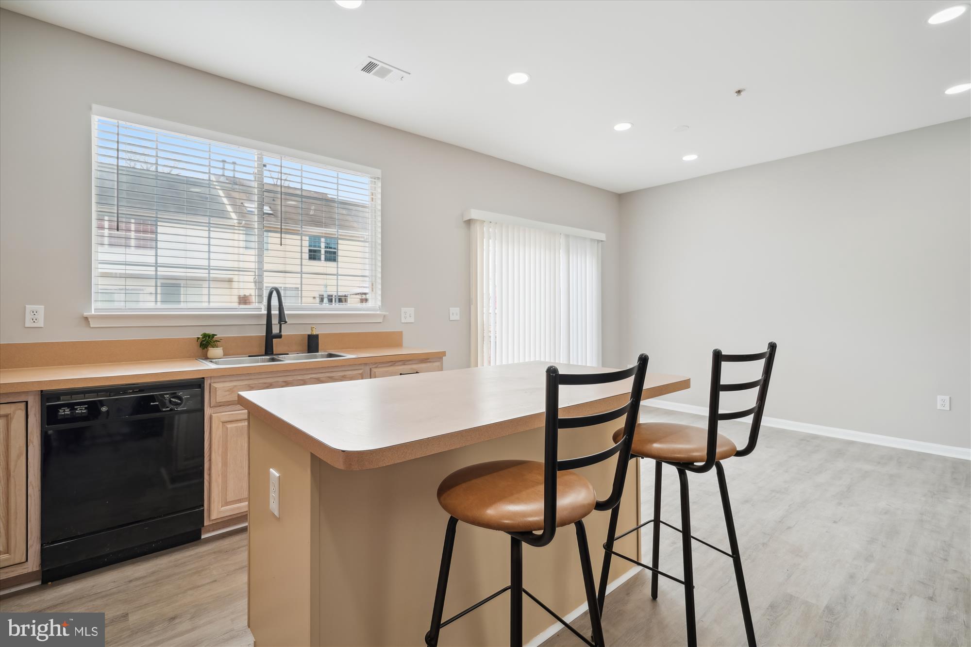 RUSSETT - Residential Lease