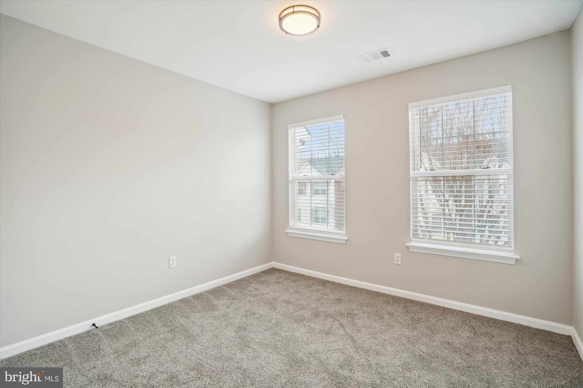 RUSSETT - Residential Lease