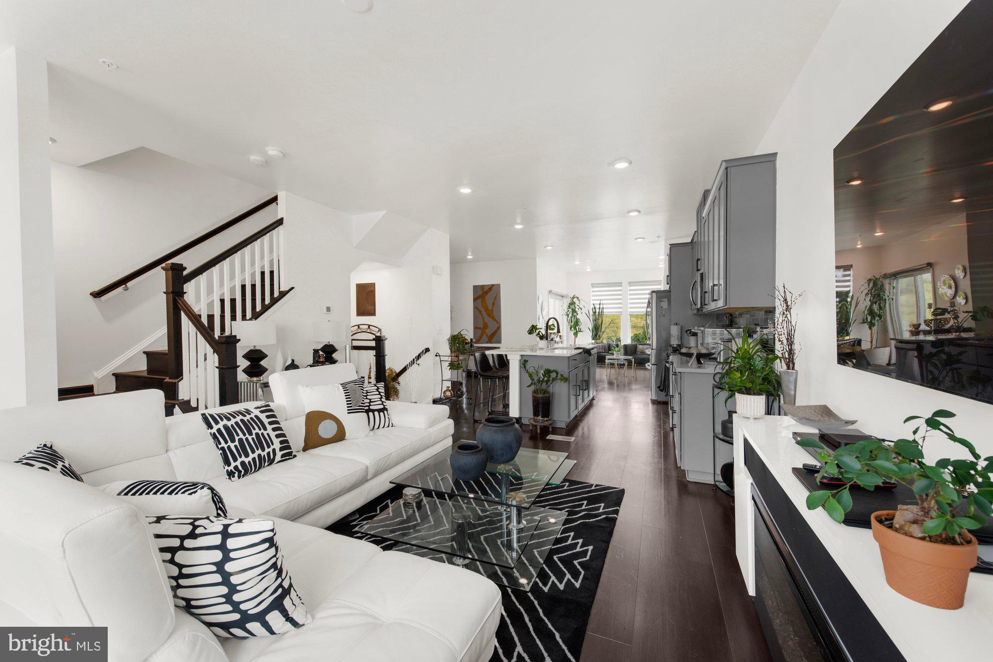 BROOKSIDE COURT AT UPPER SAUCON - Residential