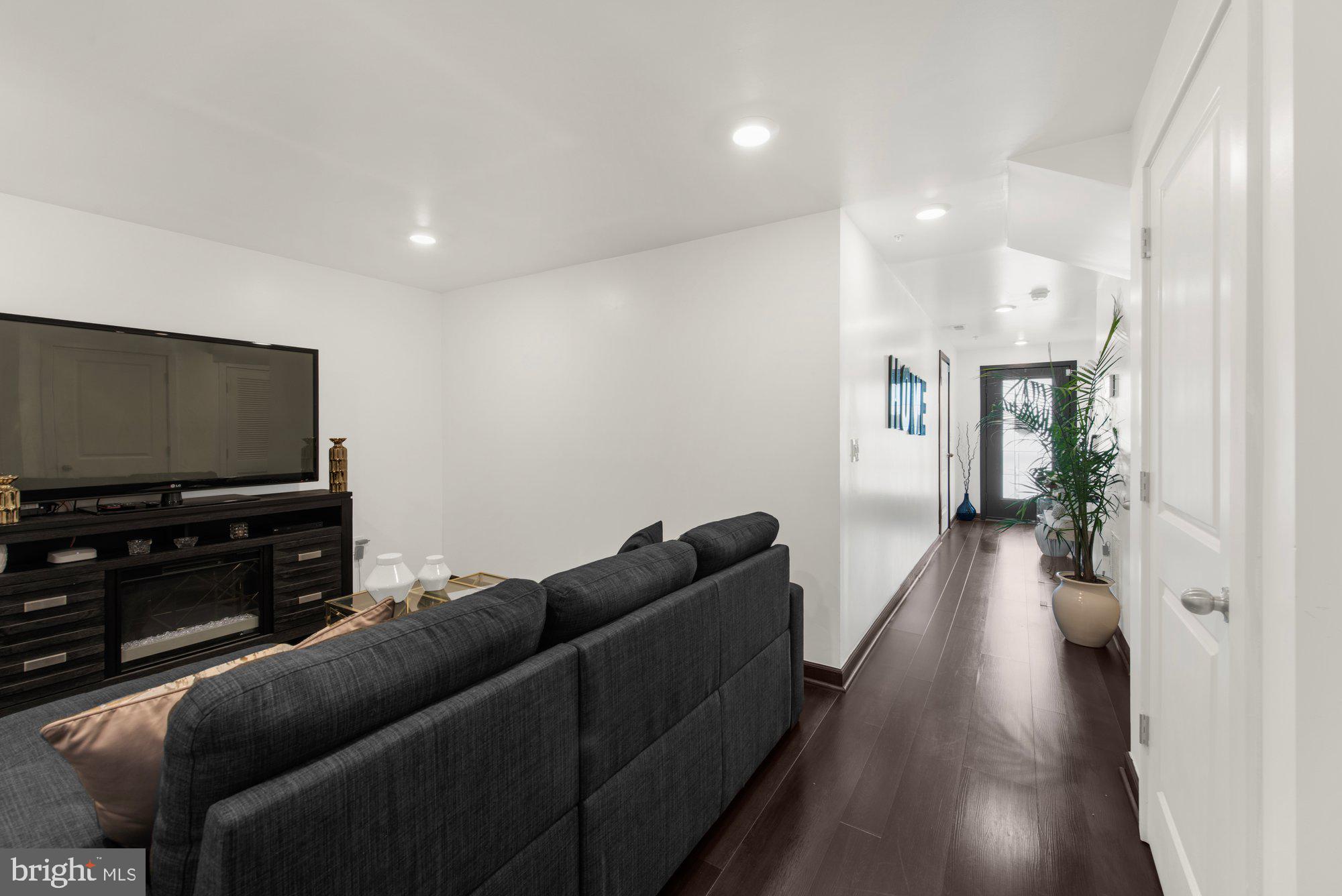 BROOKSIDE COURT AT UPPER SAUCON - Residential