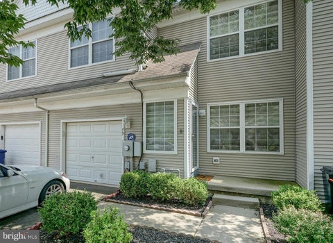 Townhouse For Rent - 79 Tattersall Drive<br/> BURLINGTON, NJ 08016