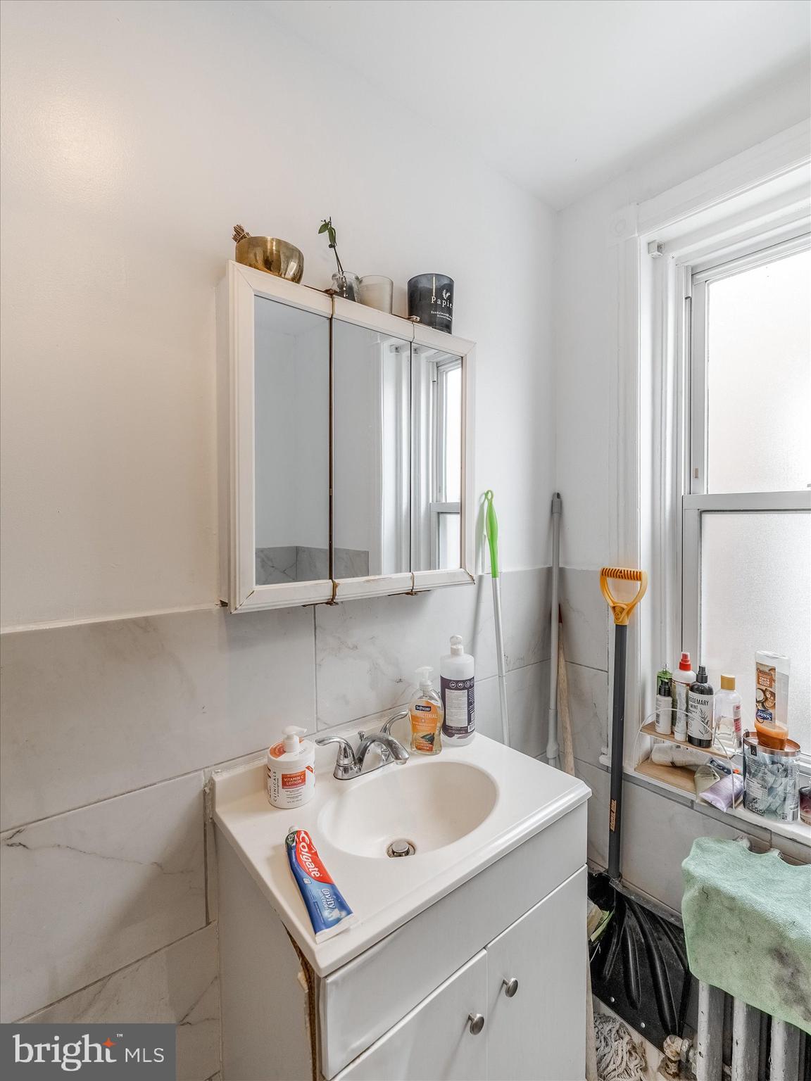 WALNUT HILL - Residential