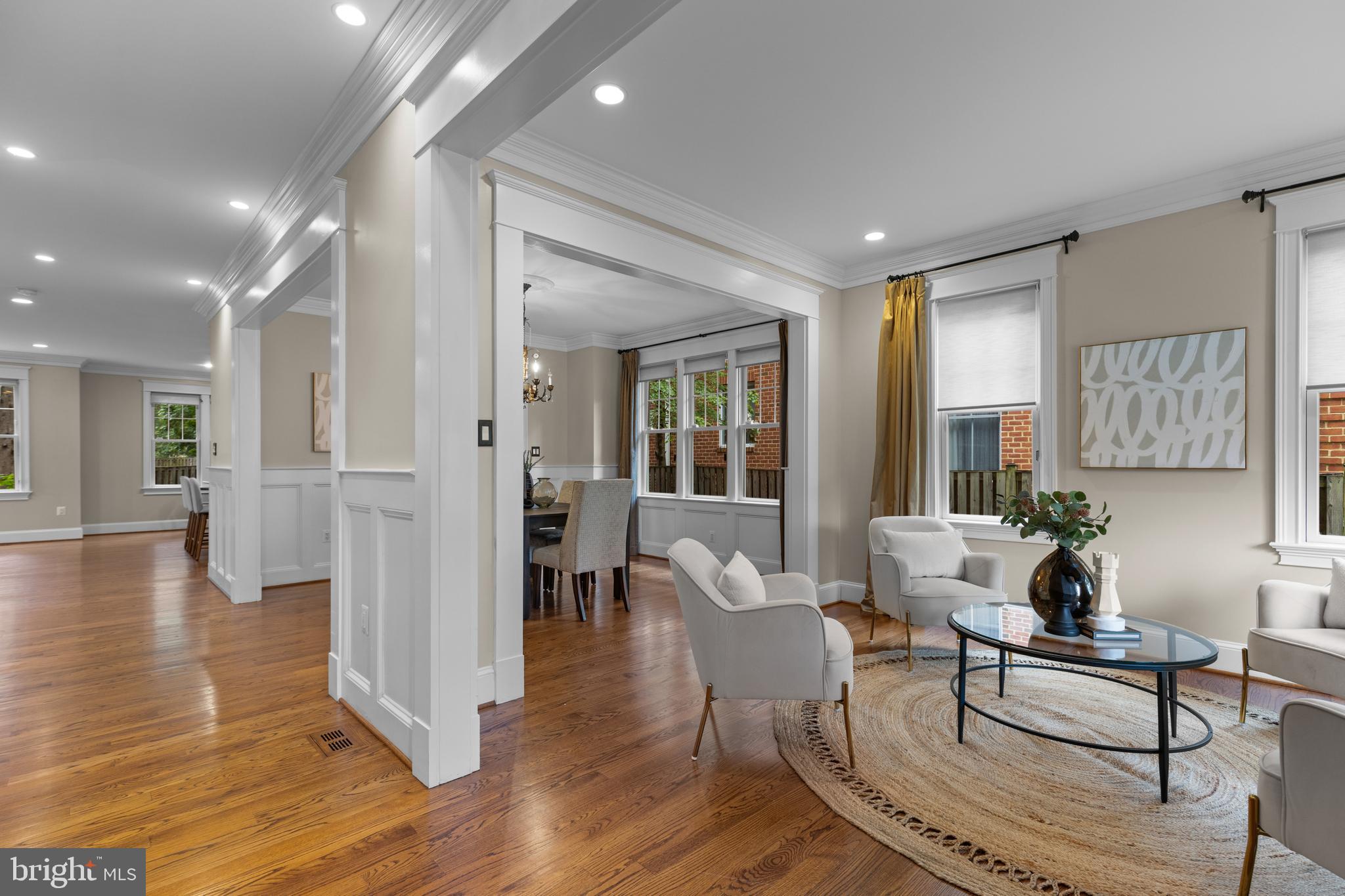 COUNTRY CLUB - Residential