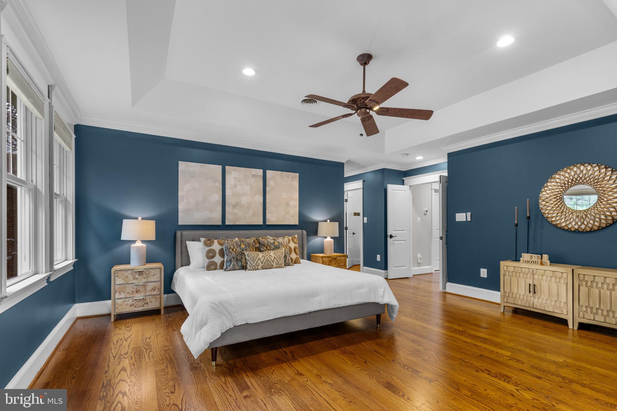 COUNTRY CLUB - Residential