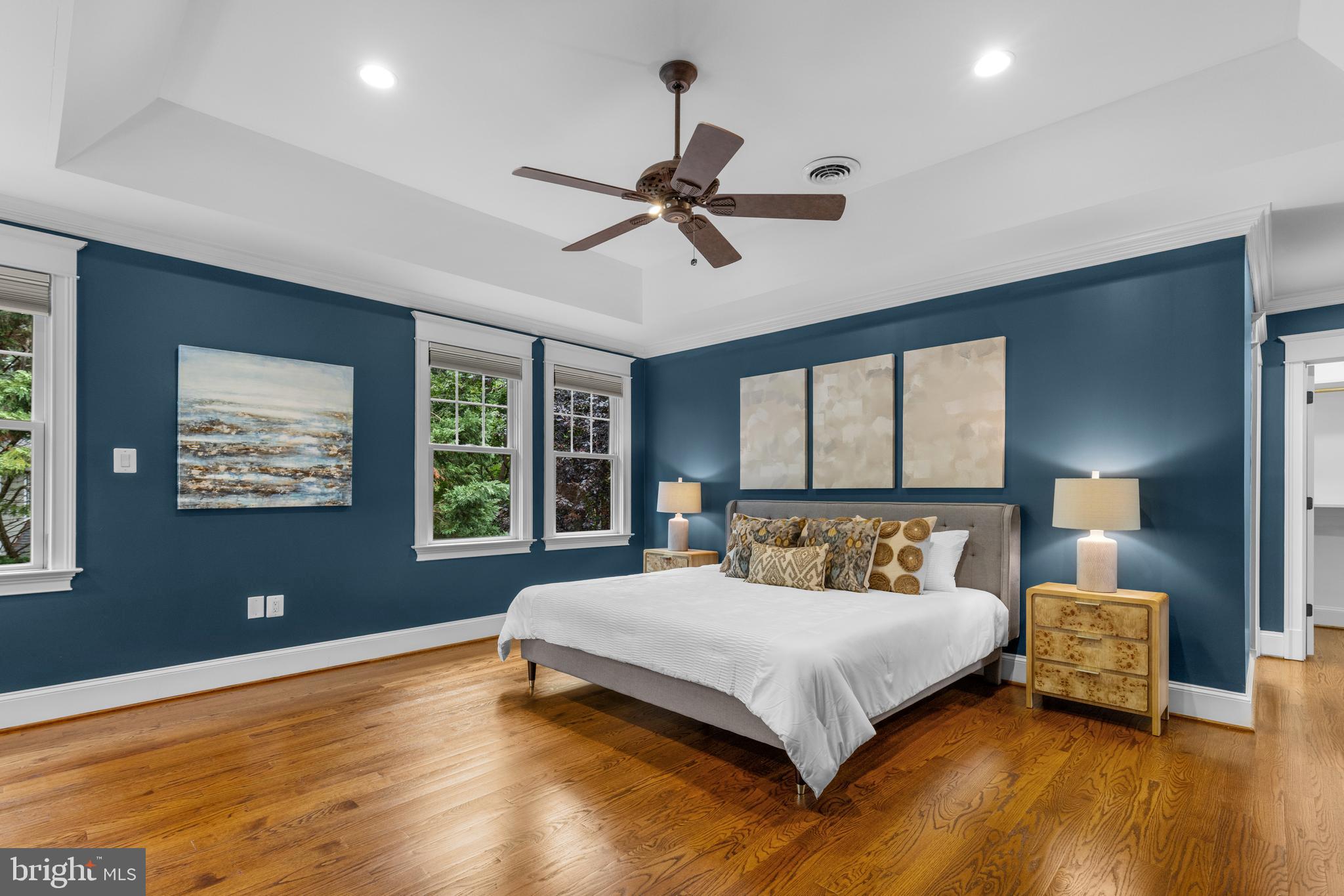 COUNTRY CLUB - Residential