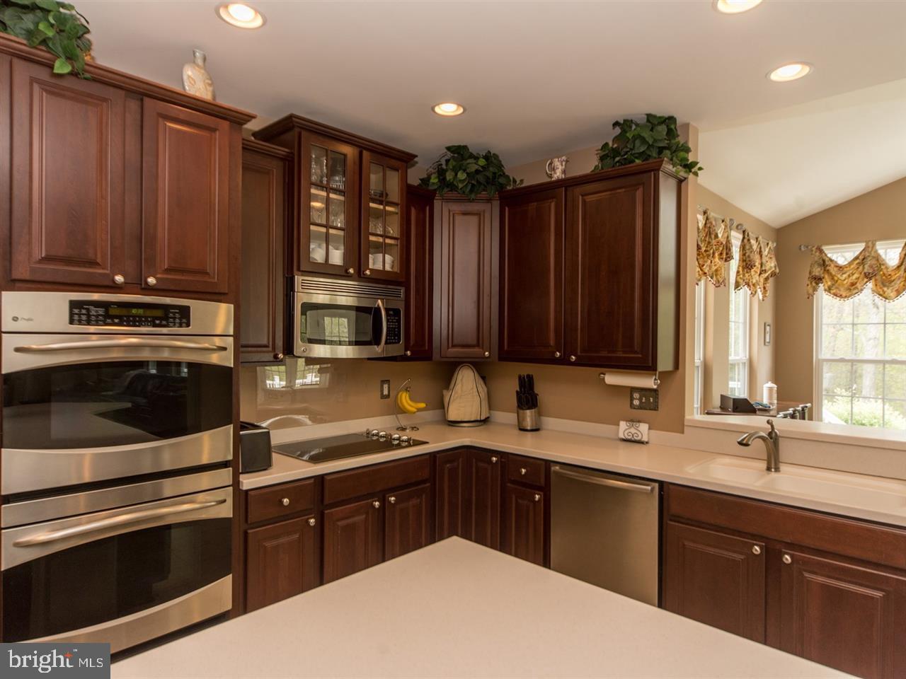 SOUTH POINTE - Residential