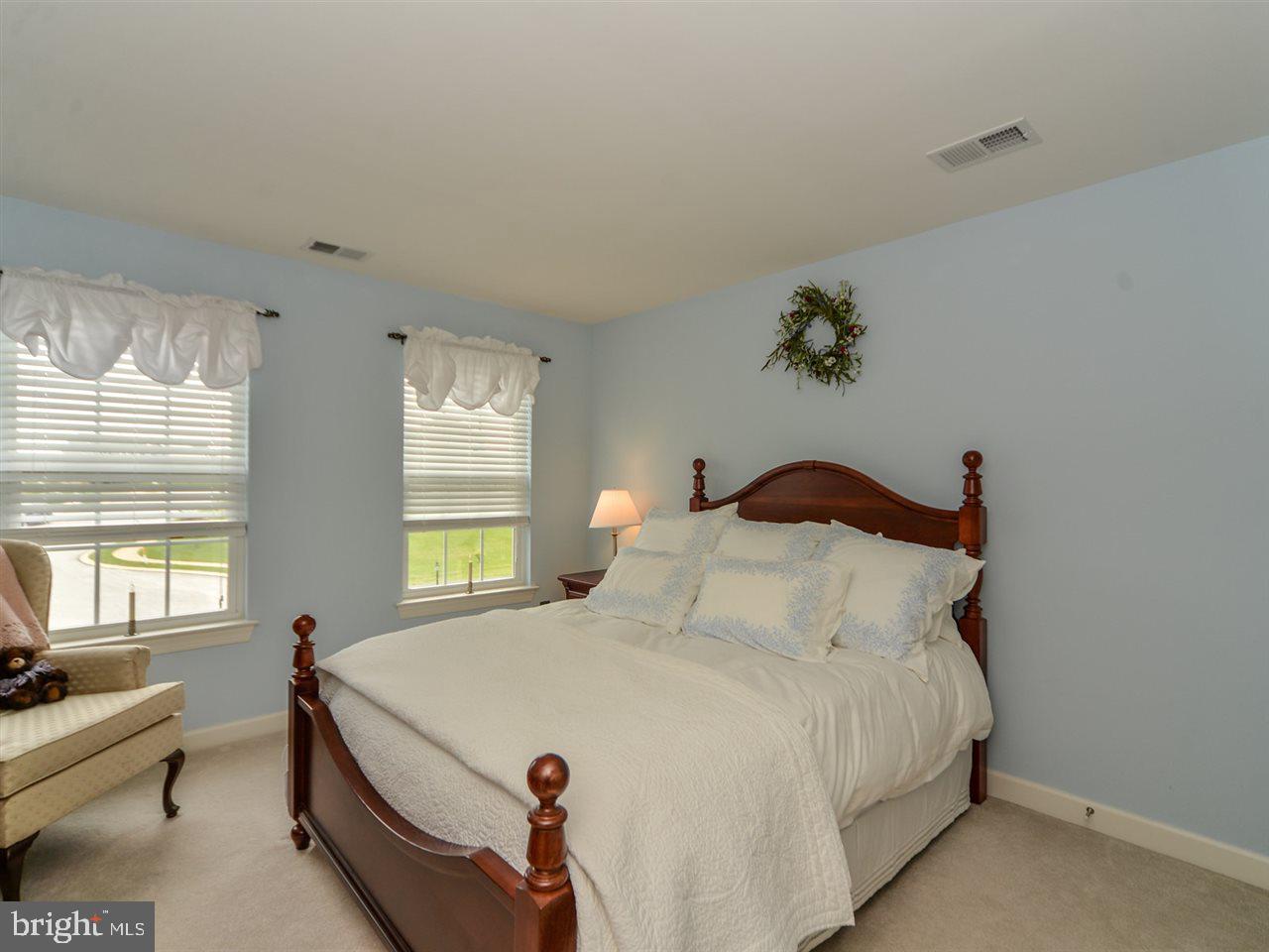 SOUTH POINTE - Residential