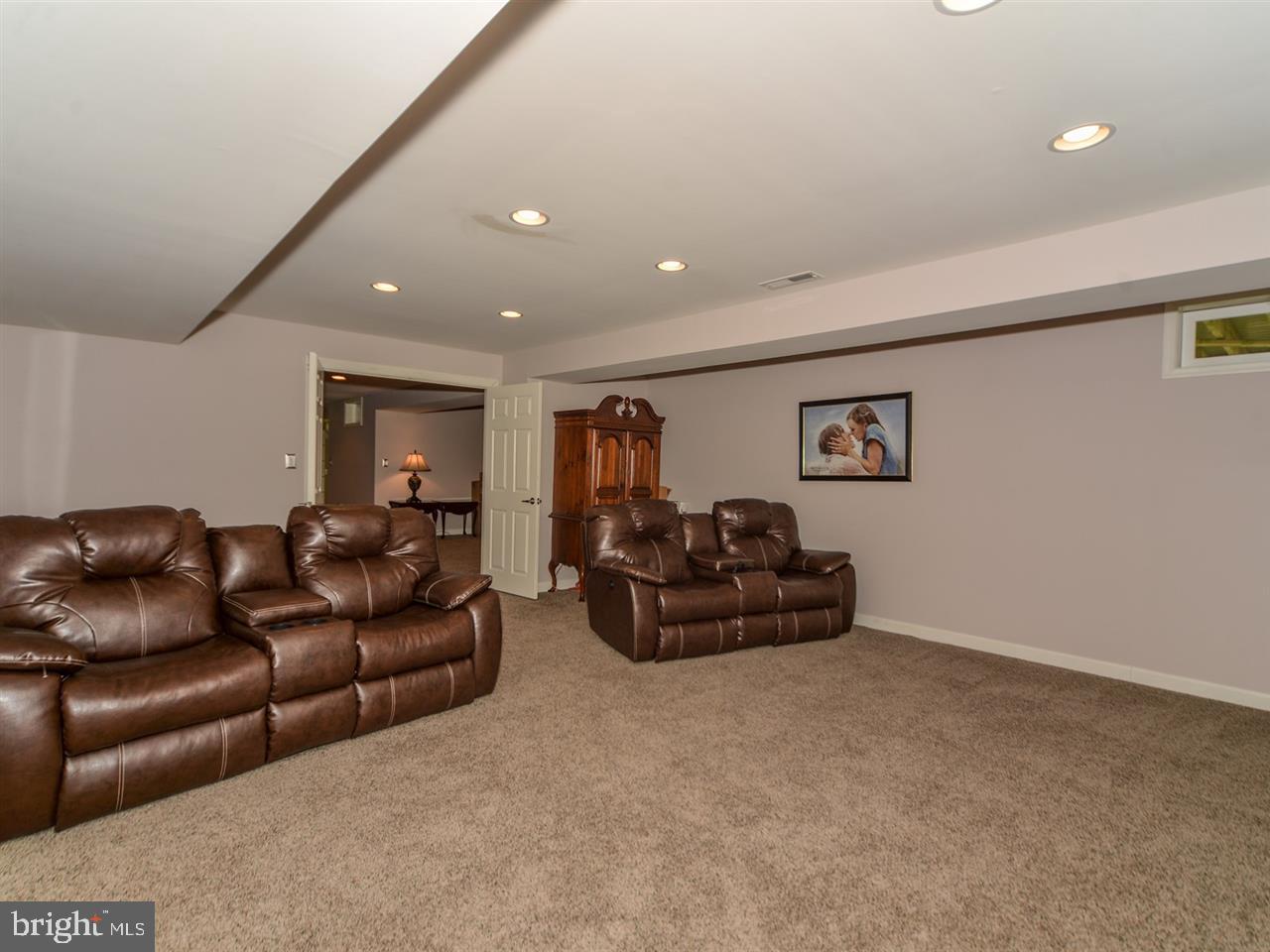 SOUTH POINTE - Residential