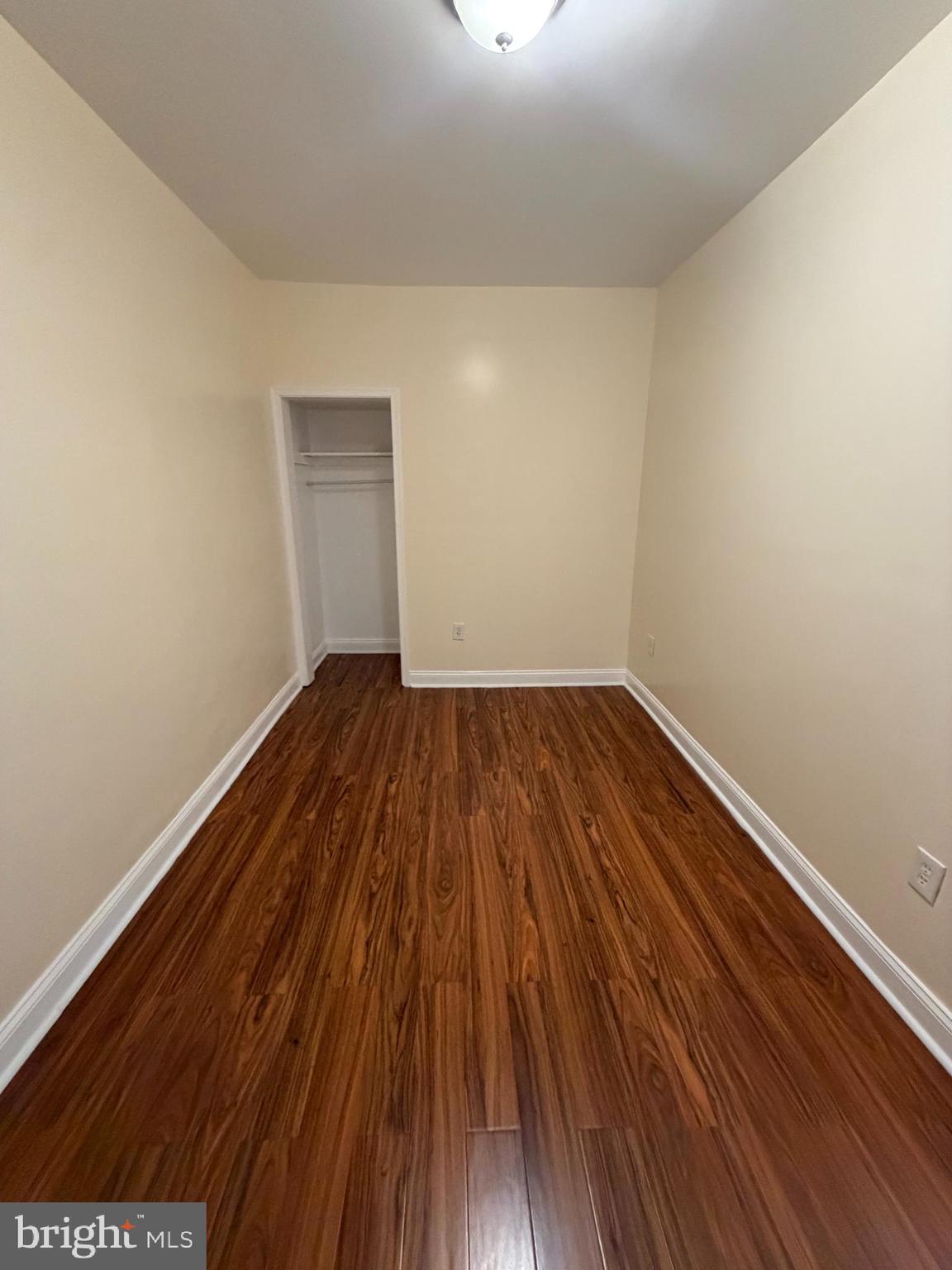 3041 LIVINGSTON STREET