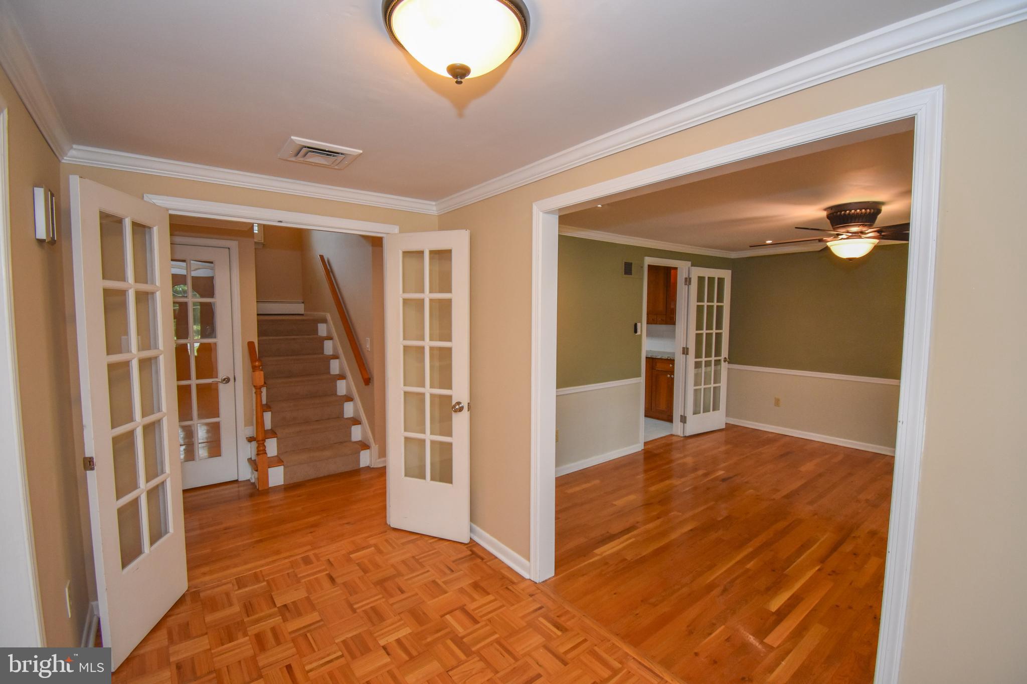 5 CEDAR WOODS DRIVE