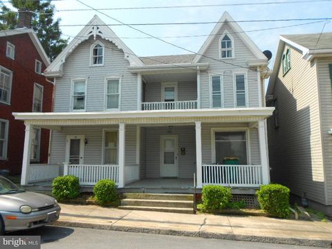 Multifamily For Sale - 160-162 W W North Street St<br/> Franklin County, WAYNESBORO, PA 17268