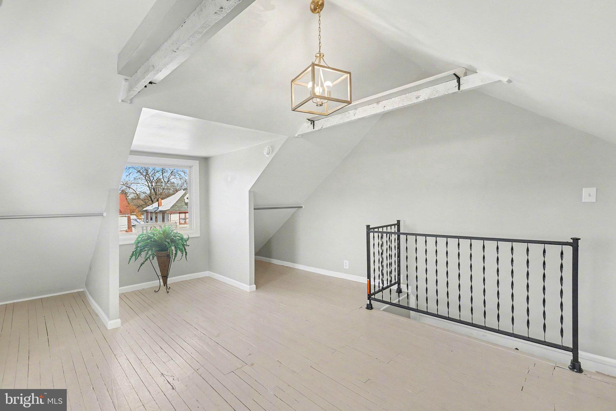 LOWER WALTON - Residential