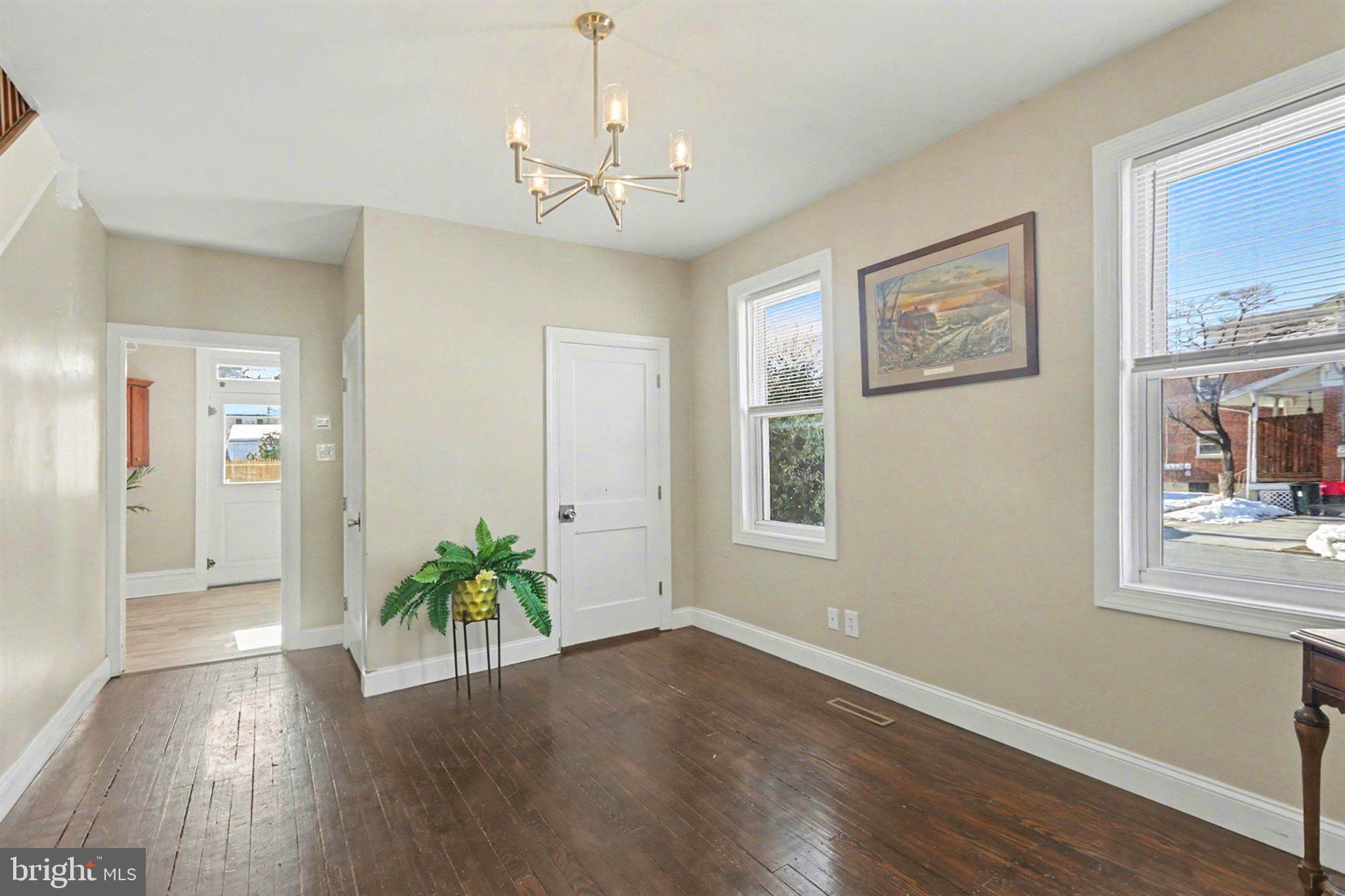 LOWER WALTON - Residential