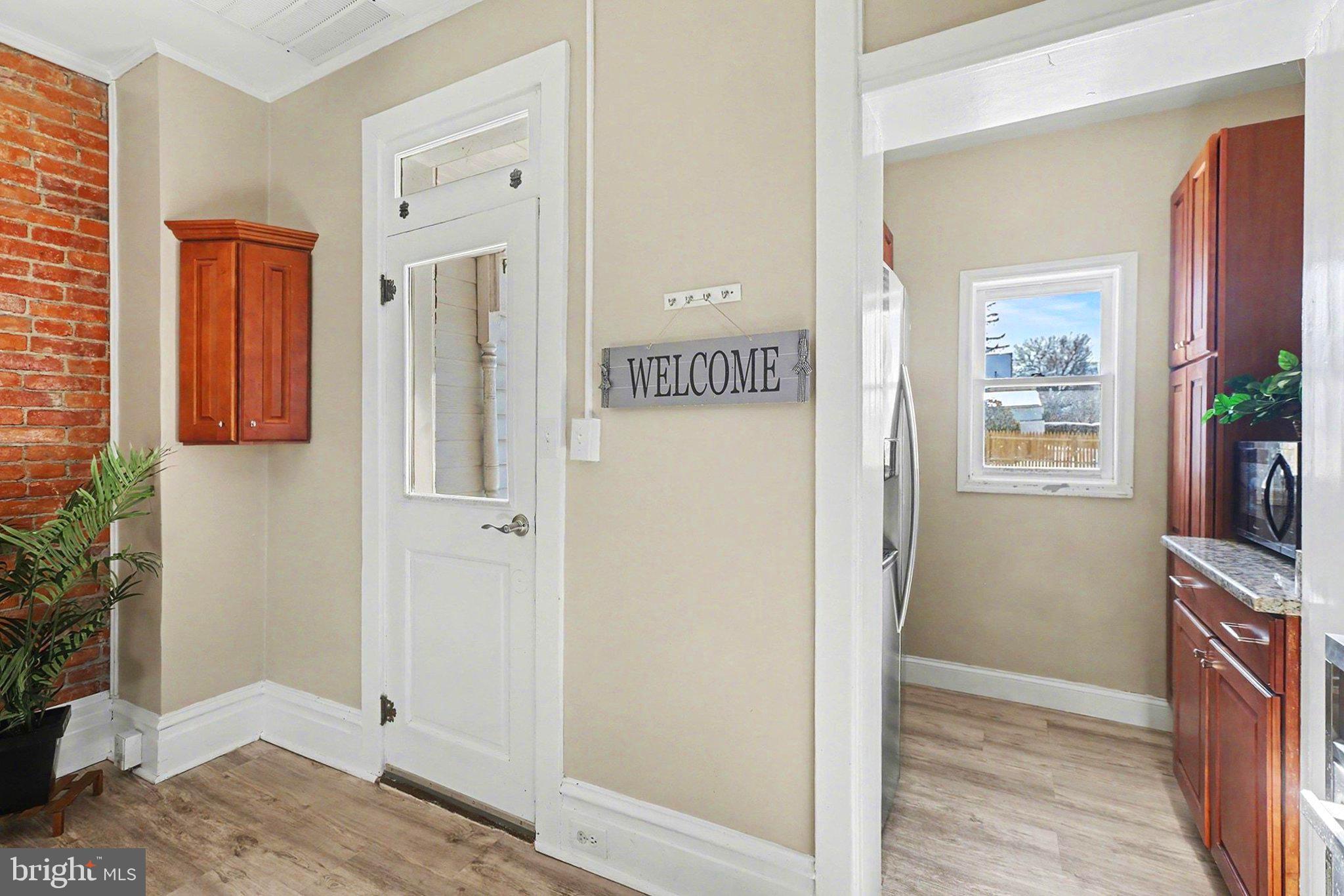 LOWER WALTON - Residential