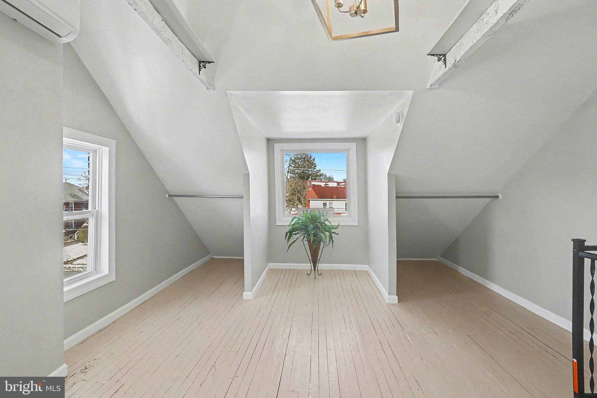 LOWER WALTON - Residential