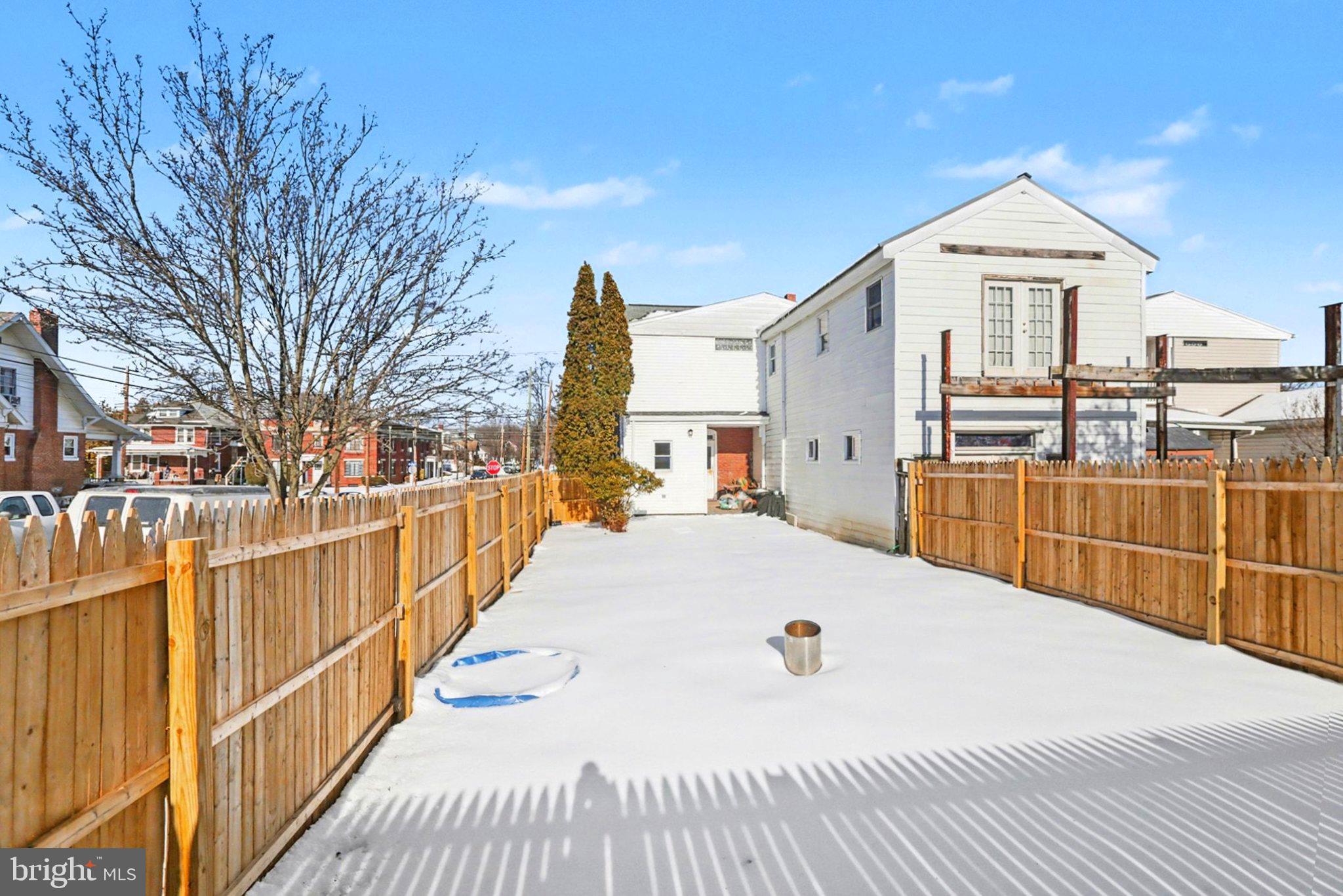 LOWER WALTON - Residential