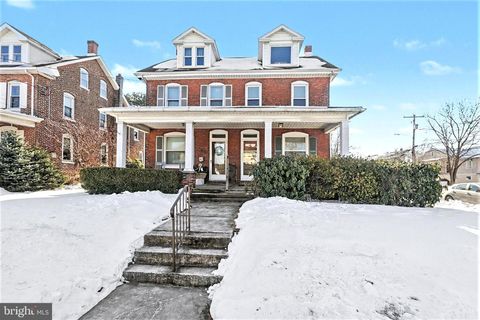 Townhouse For Sale - 503 S 3rd Street<br/> LEMOYNE, PA 17043