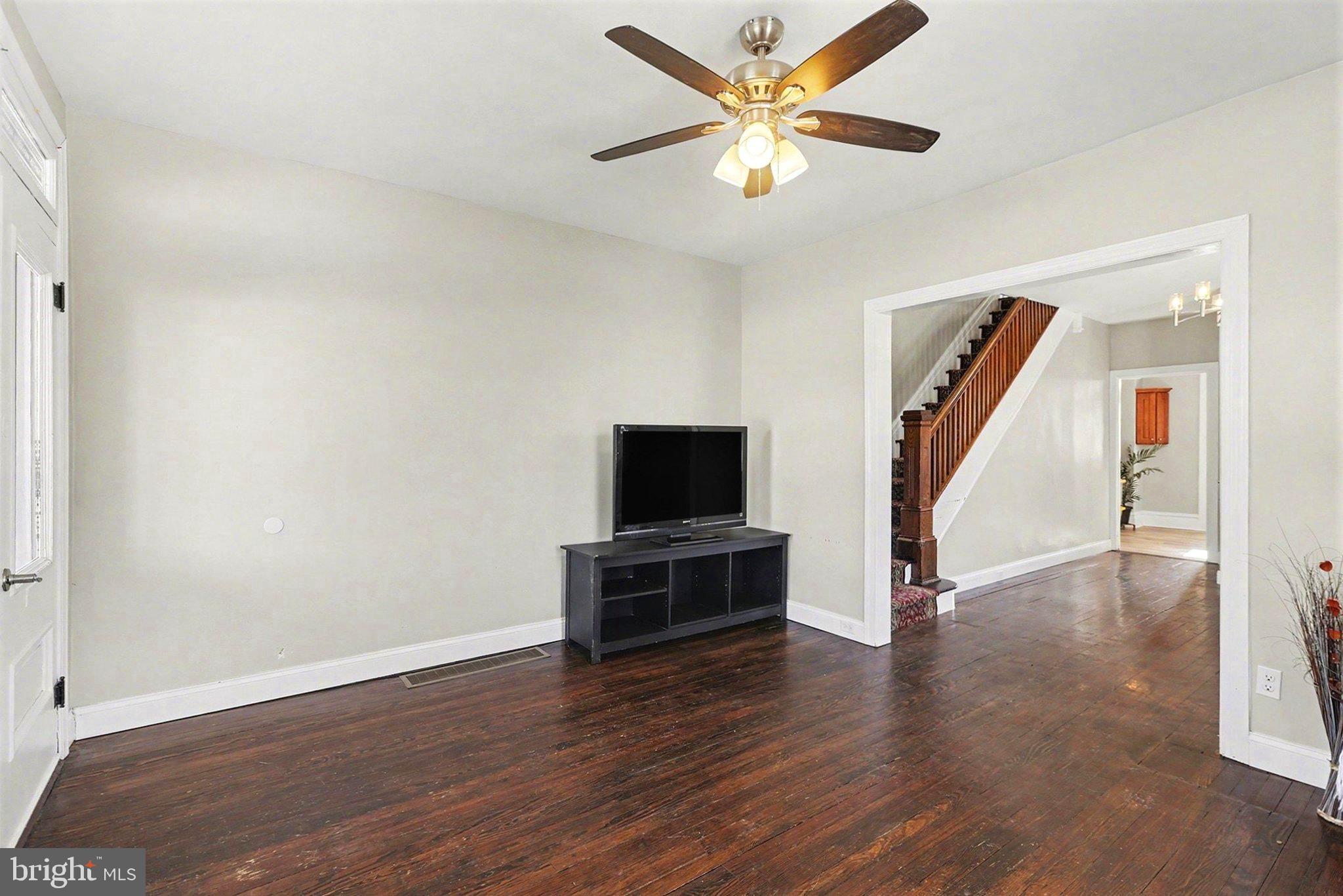 LOWER WALTON - Residential