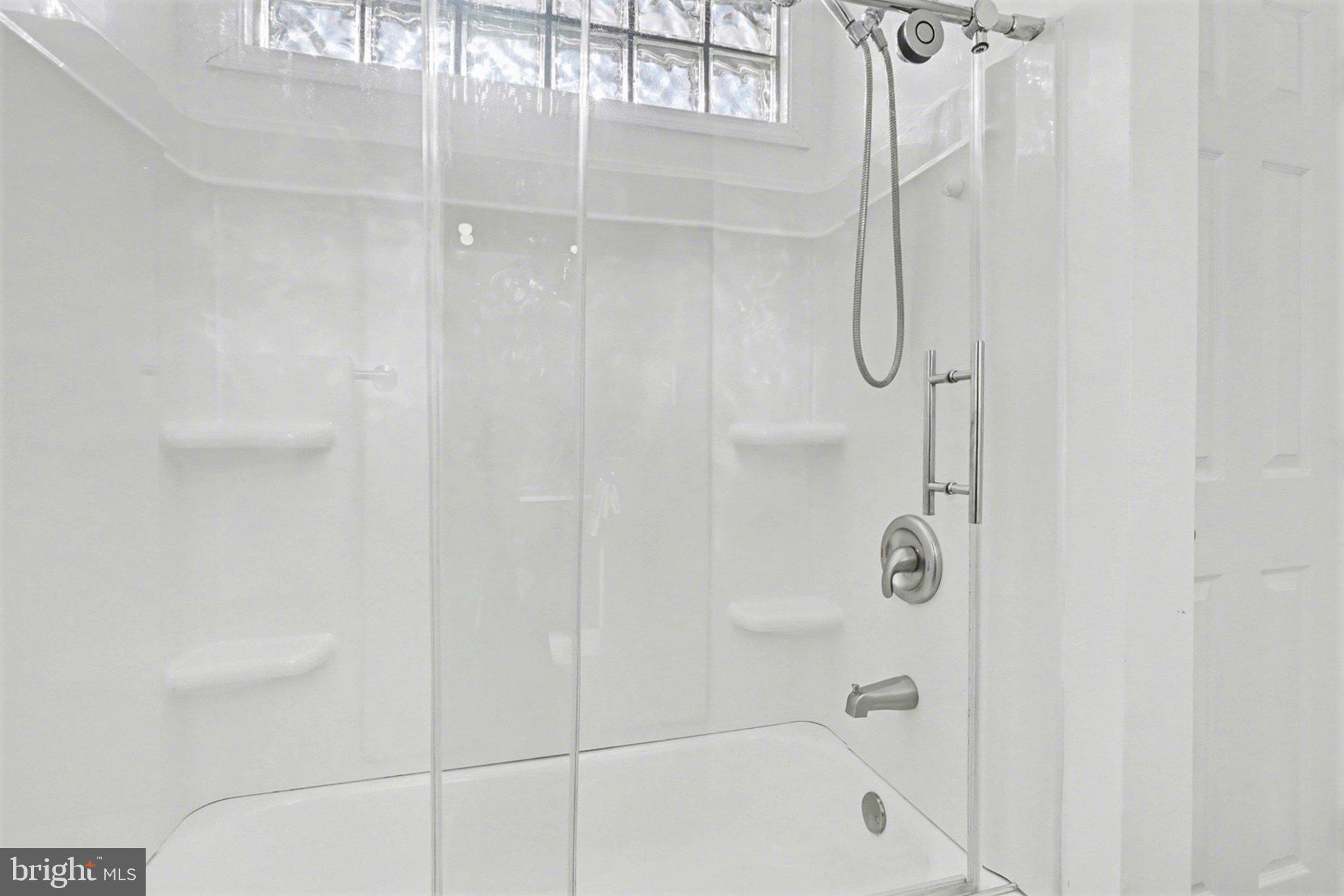 LOWER WALTON - Residential