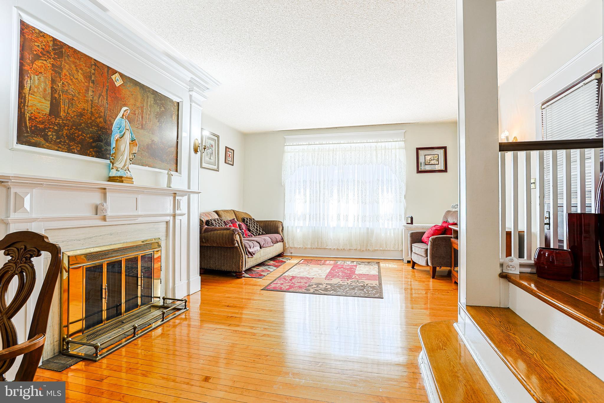 ROXBOROUGH - Residential