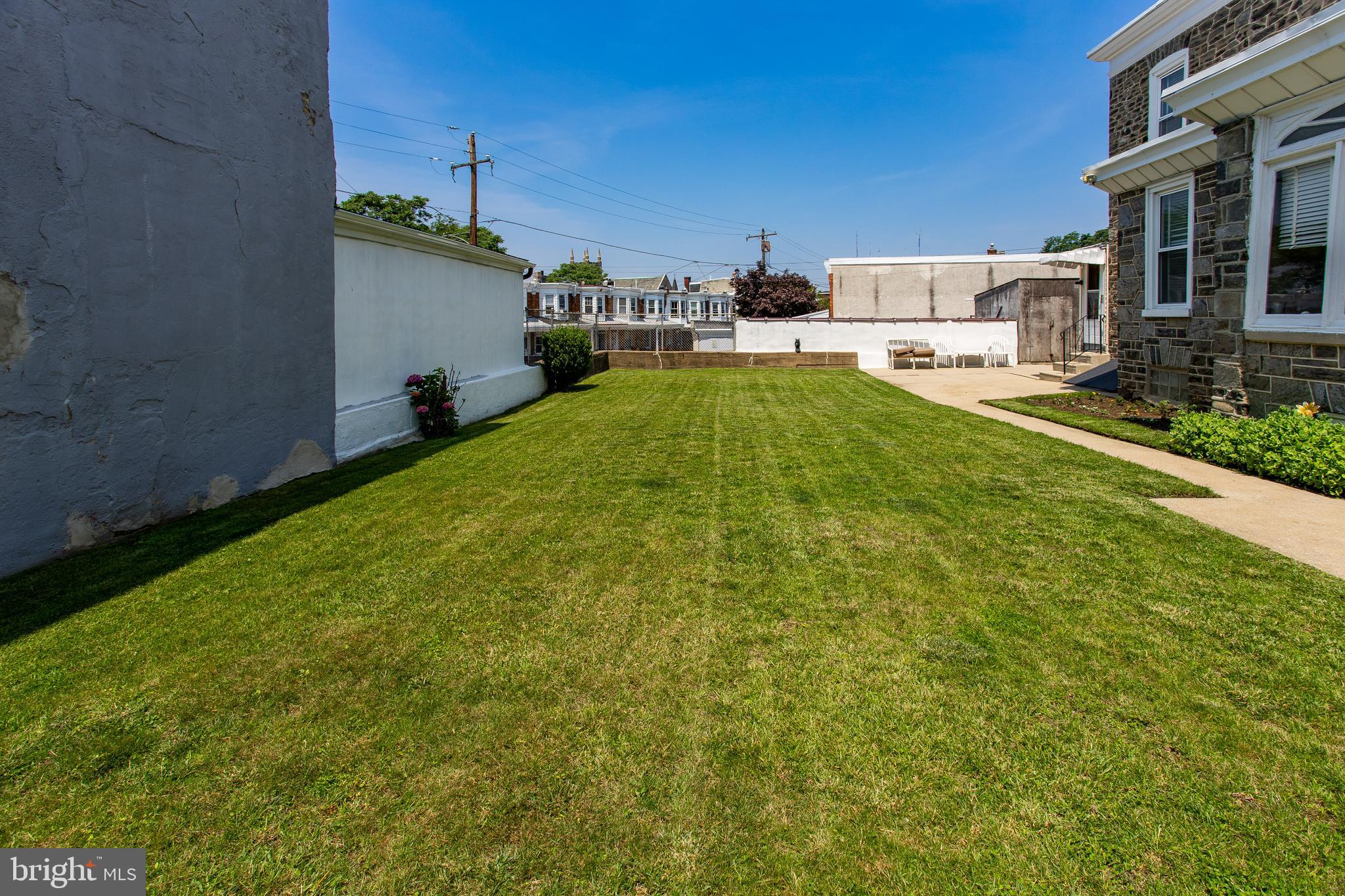 ROXBOROUGH - Residential