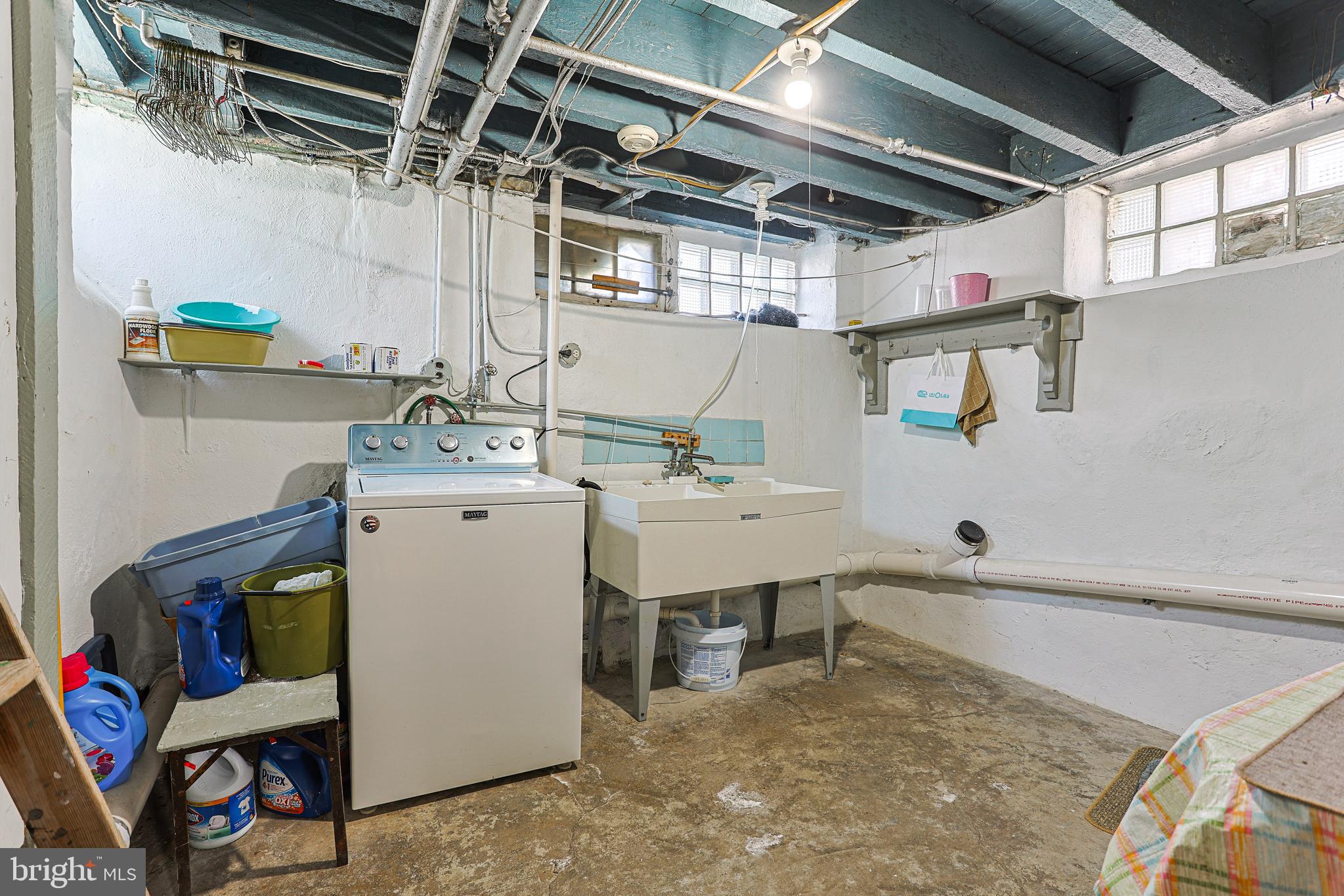 ROXBOROUGH - Residential