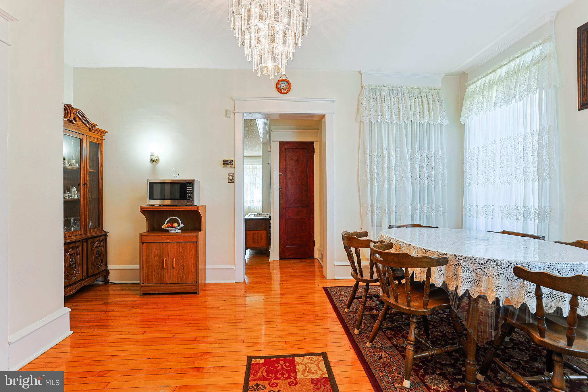 ROXBOROUGH - Residential