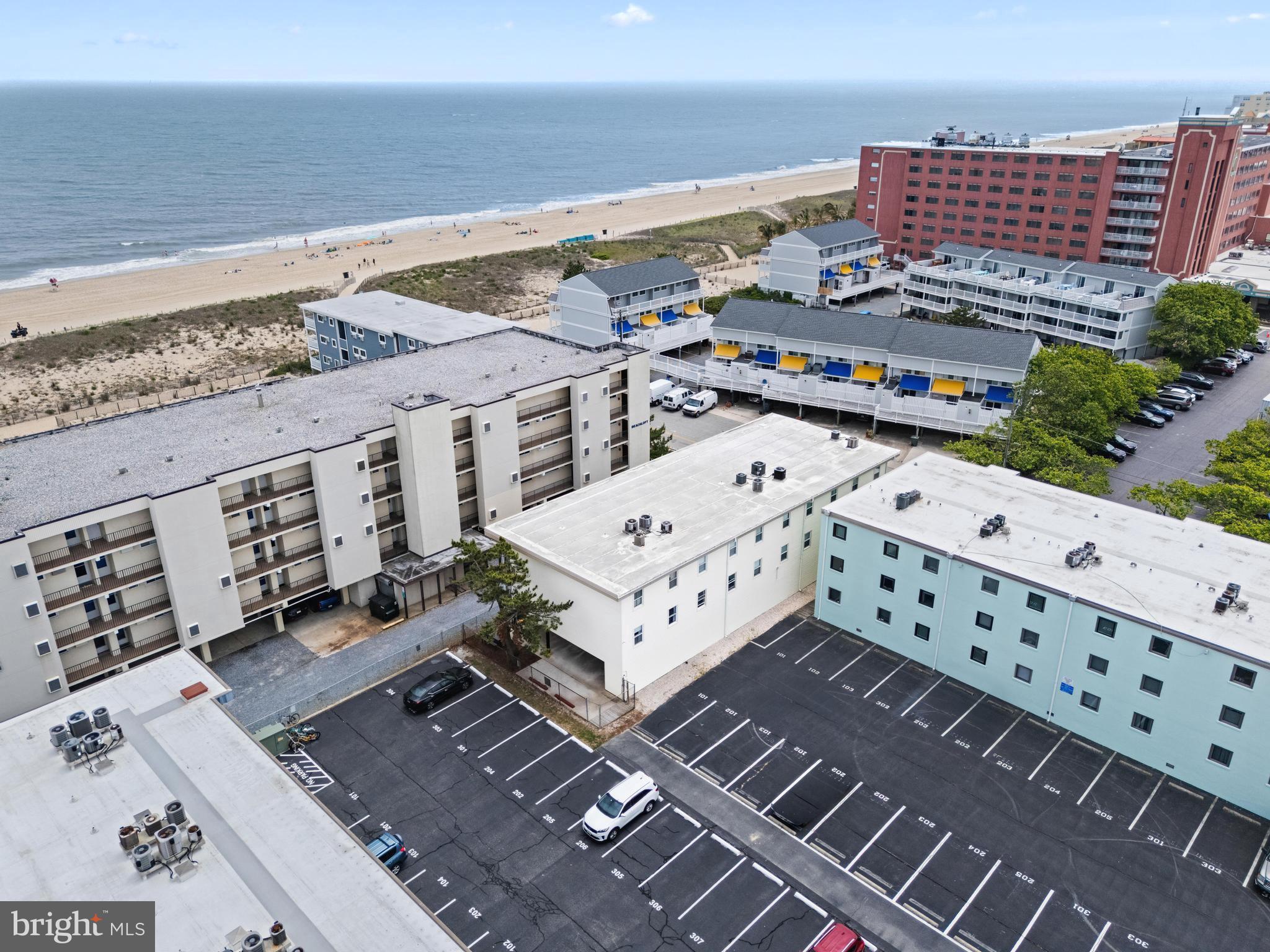 10 68TH STREET 1