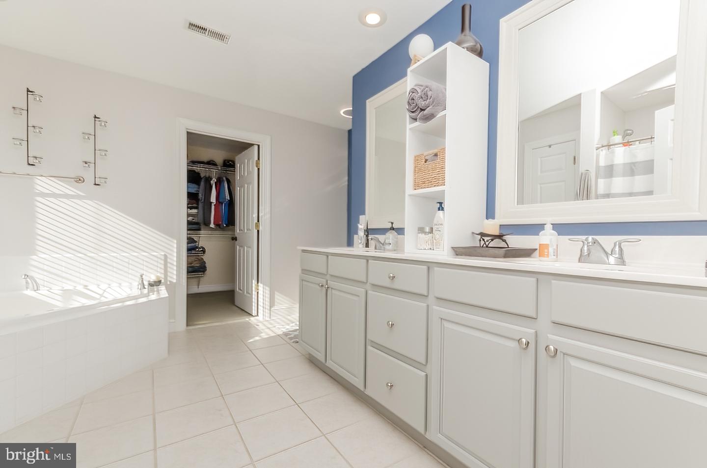 CANTER ESTATES - Residential